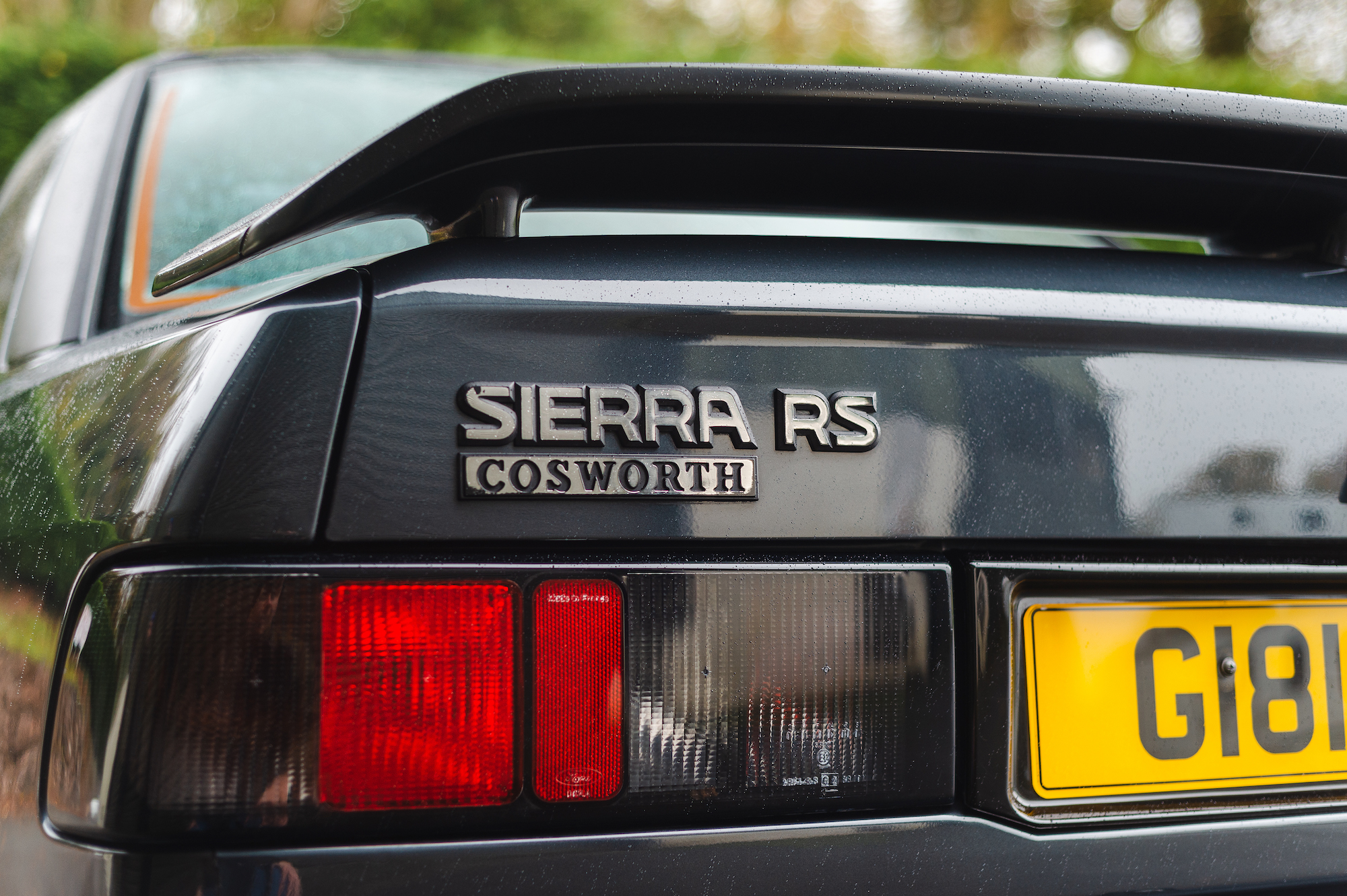 1:18 Ford Sierra 4×4 Cosworth - 1990 - Rouge foncé