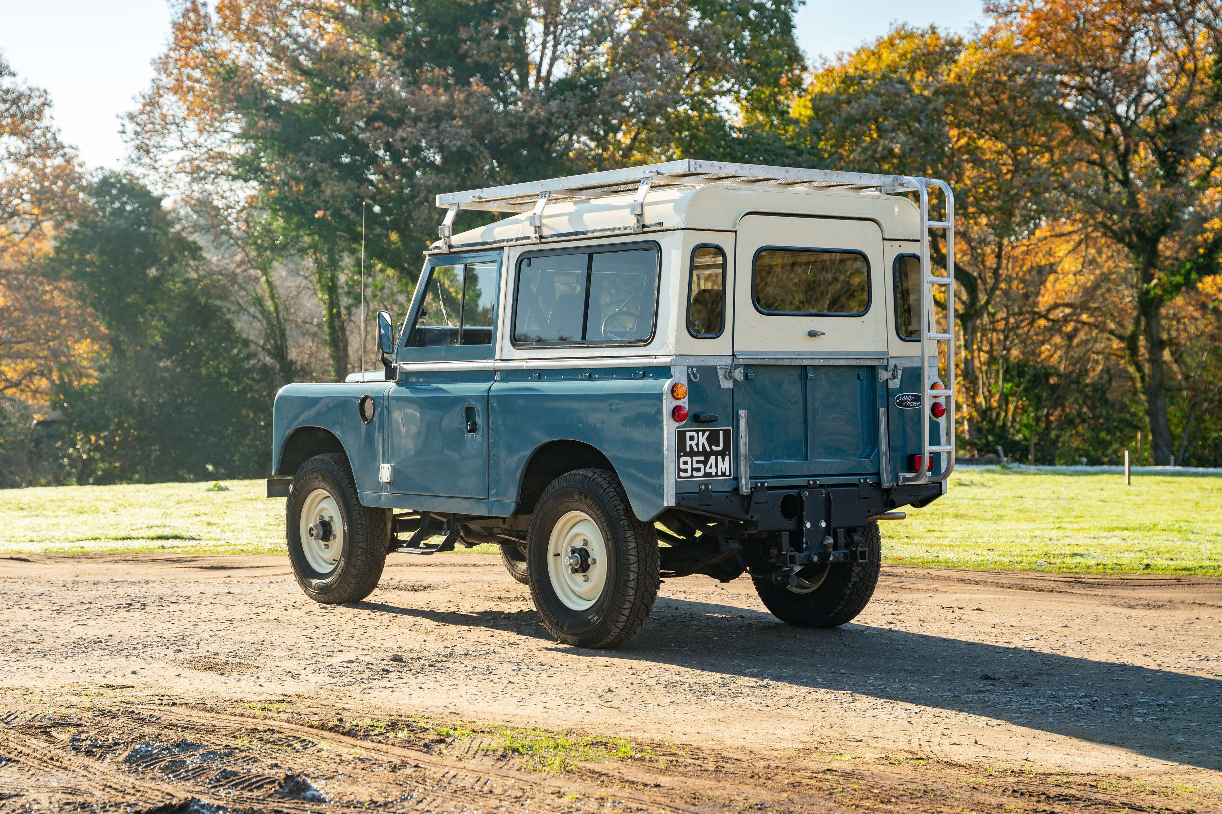 1974 LAND ROVER SERIES III 88