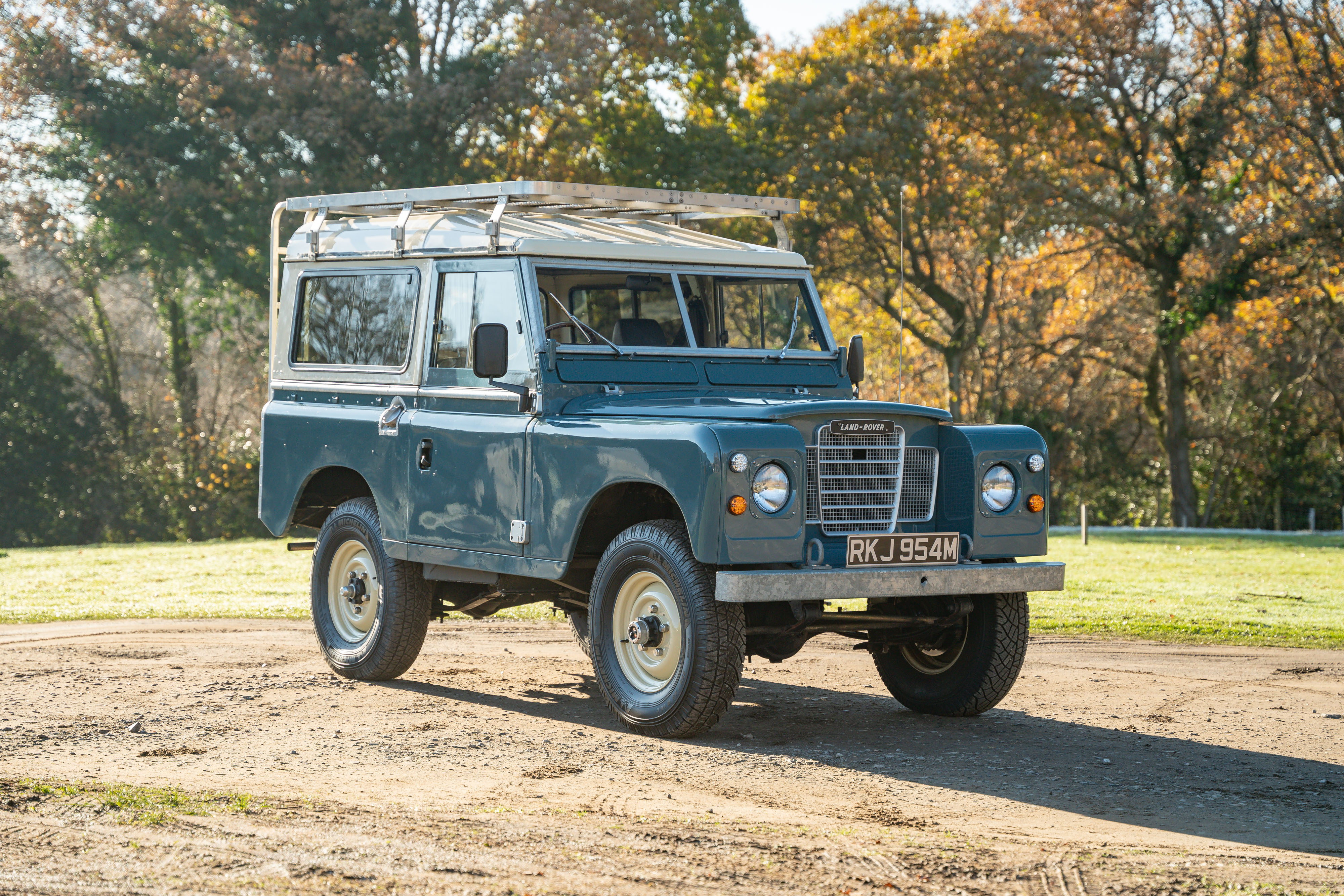 1974 LAND ROVER SERIES III 88