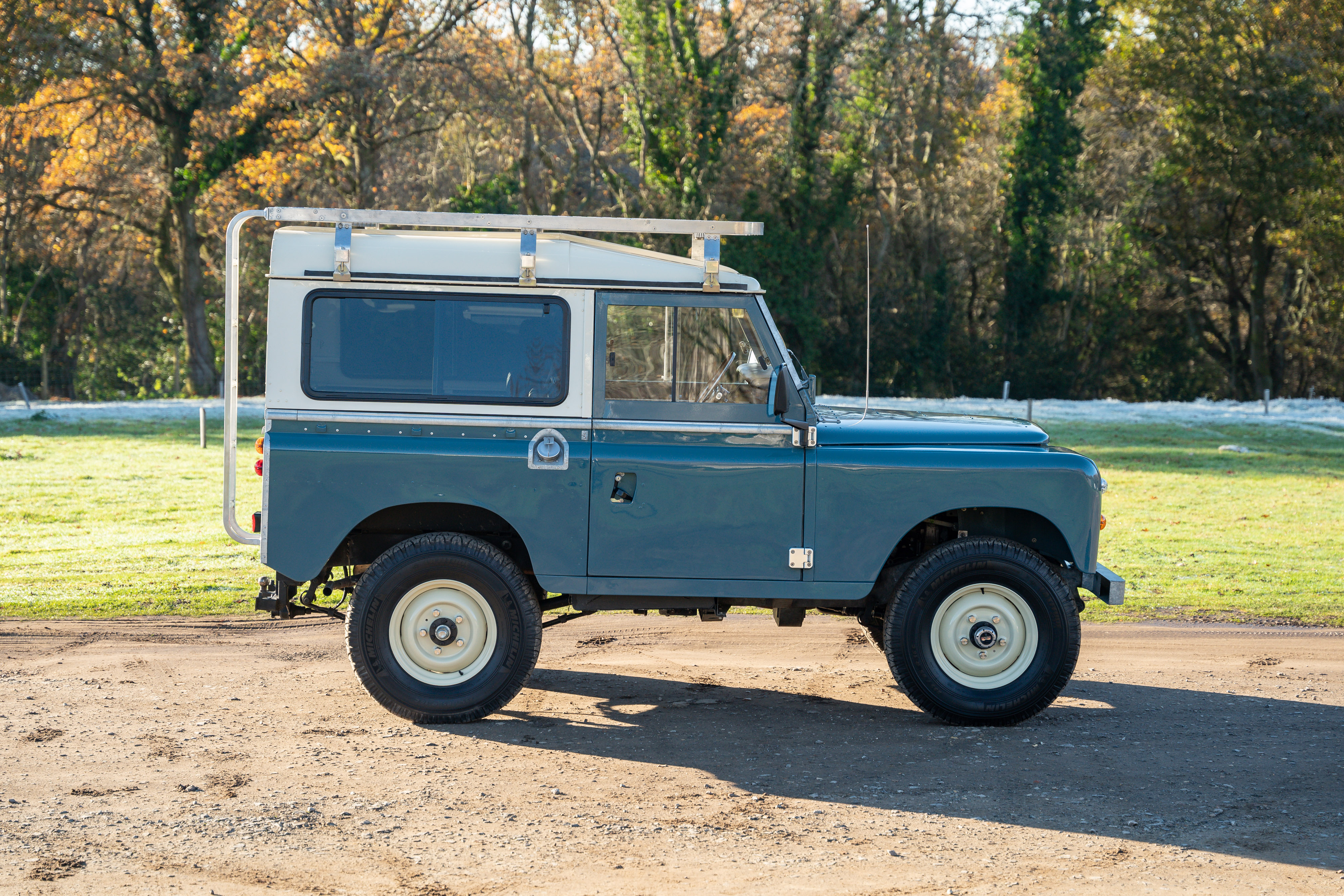 1974 LAND ROVER SERIES III 88