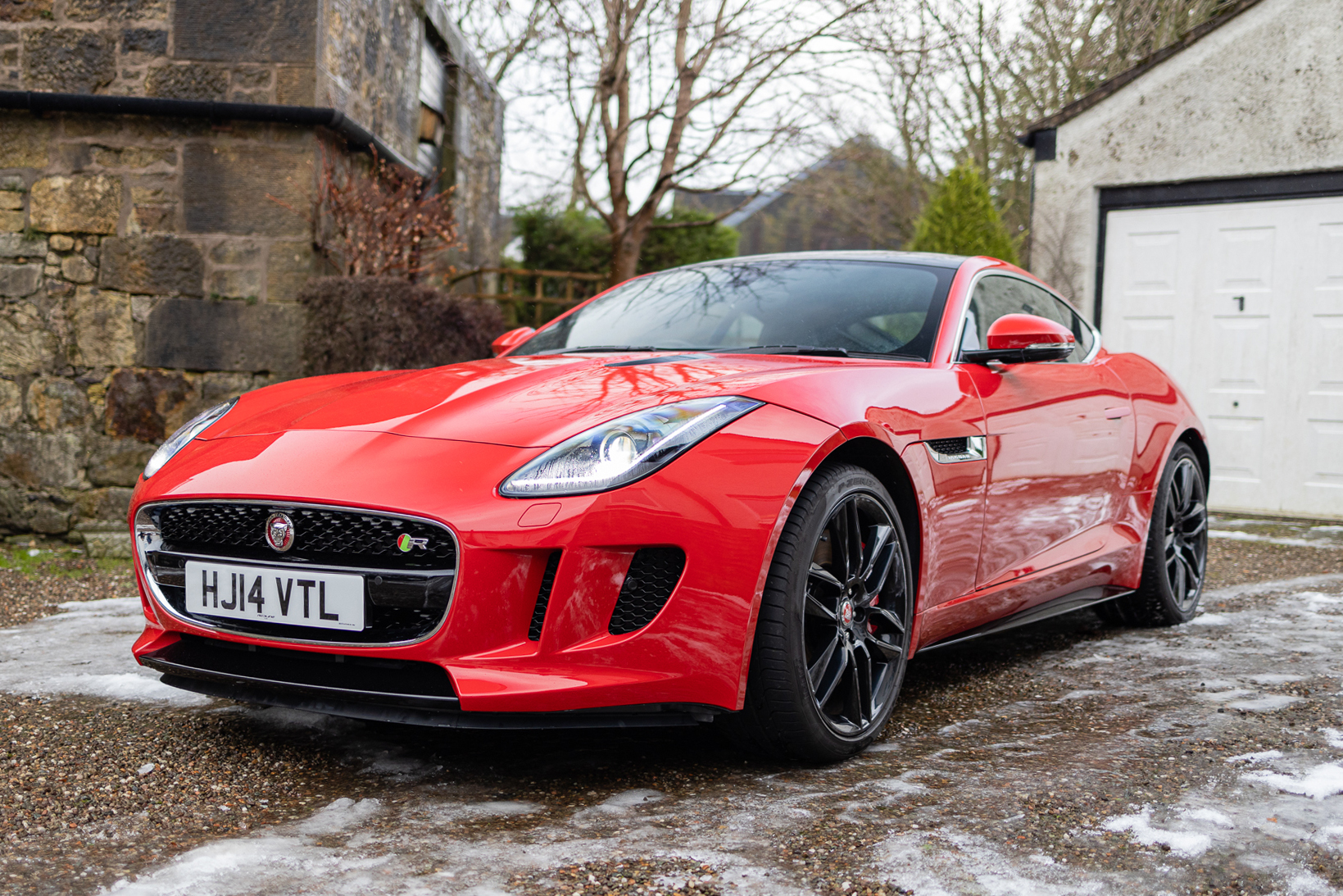 2014 JAGUAR F-TYPE R COUPE