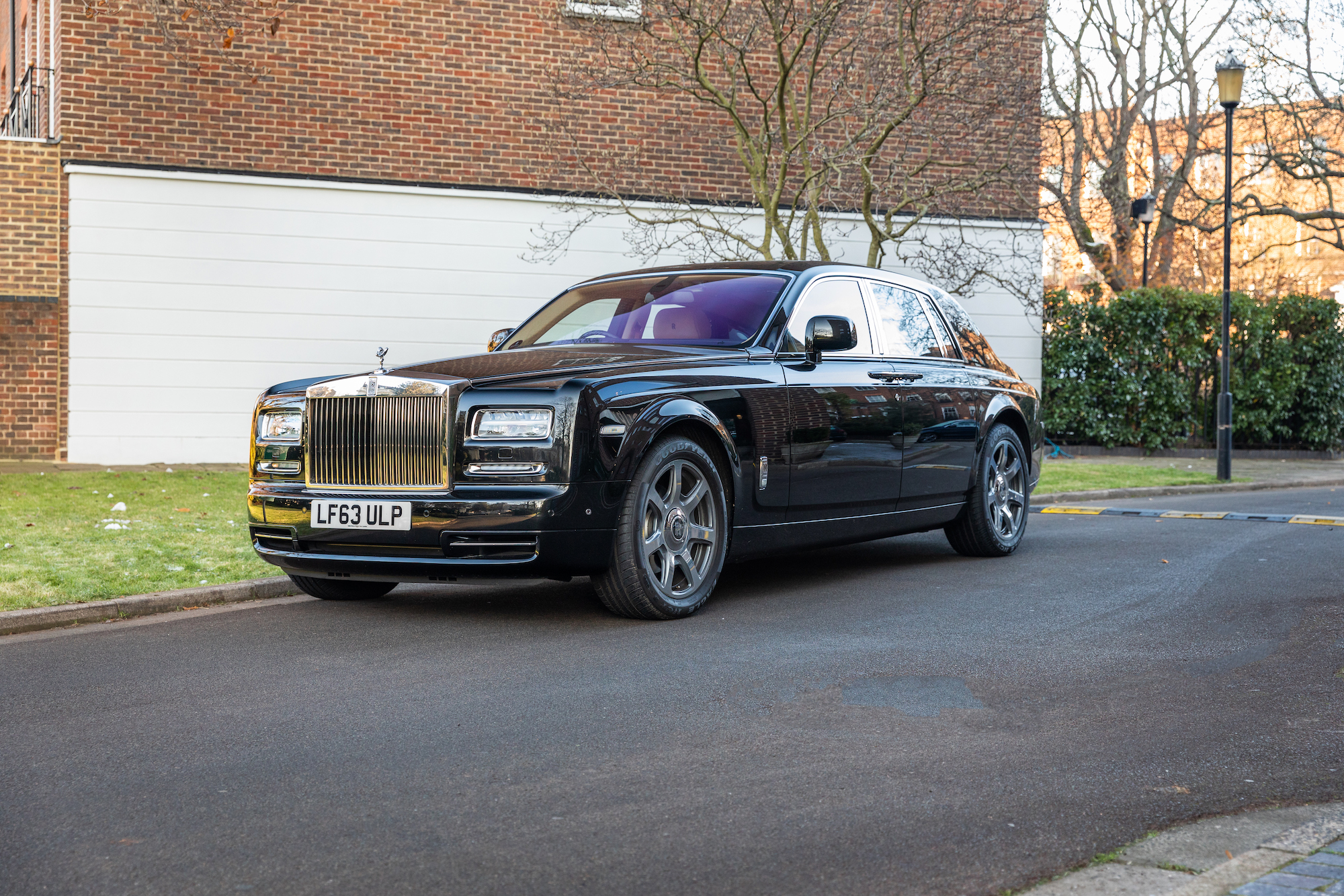 Amazing Rolls Royce Miles Per Gallon Photos