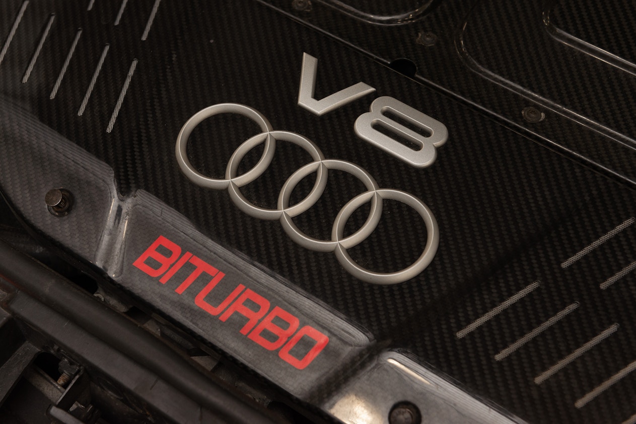 Audi - S line logo, noir, à gauche