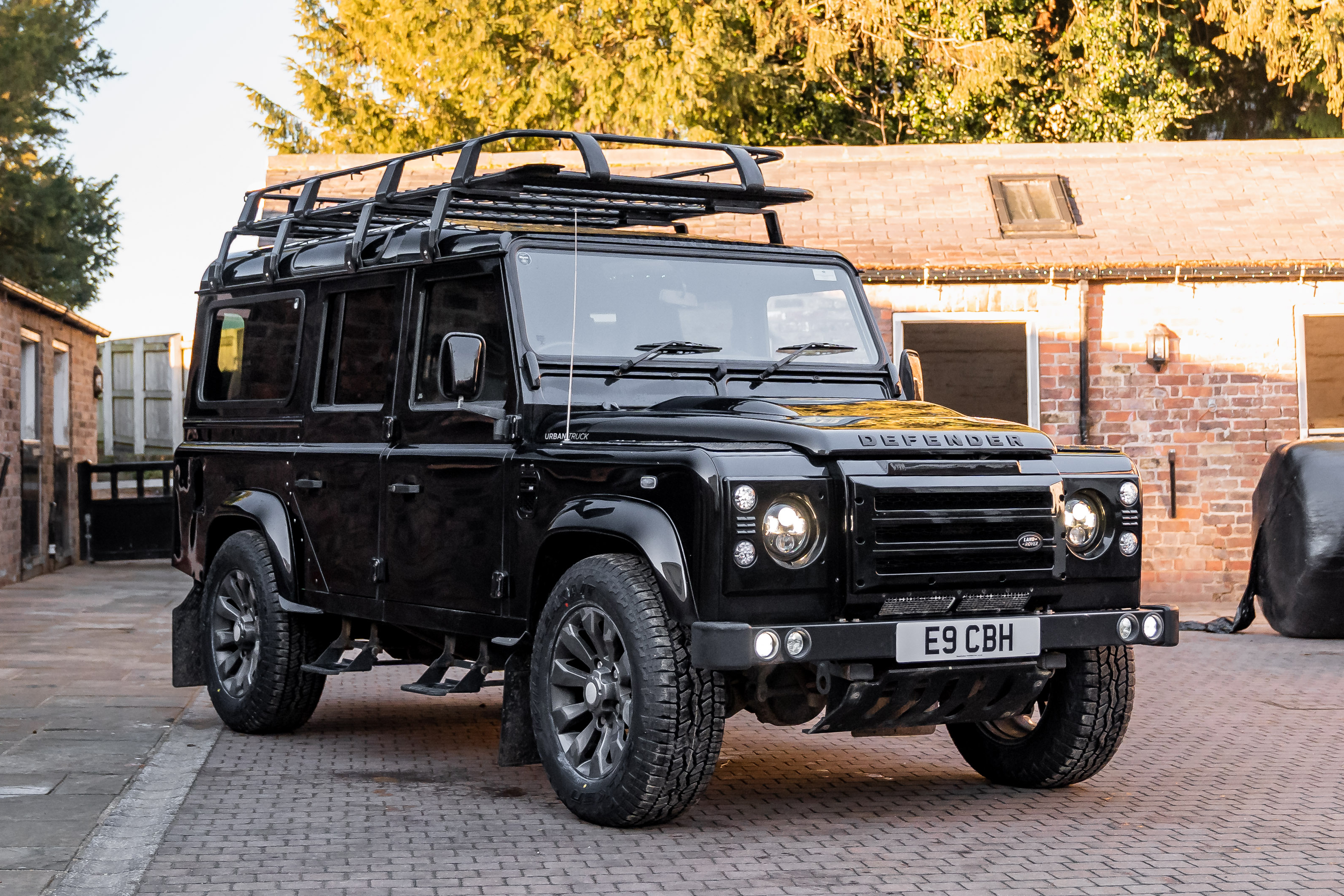 2015 LAND ROVER DEFENDER 110 XS STATION WAGON 'URBAN TRUCK'