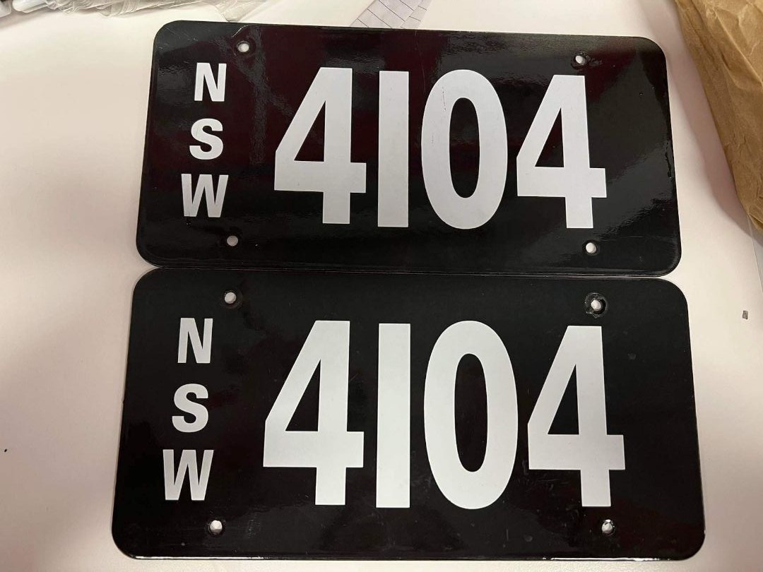 '4104' NEW SOUTH WALES HERITAGE NUMBER PLATE