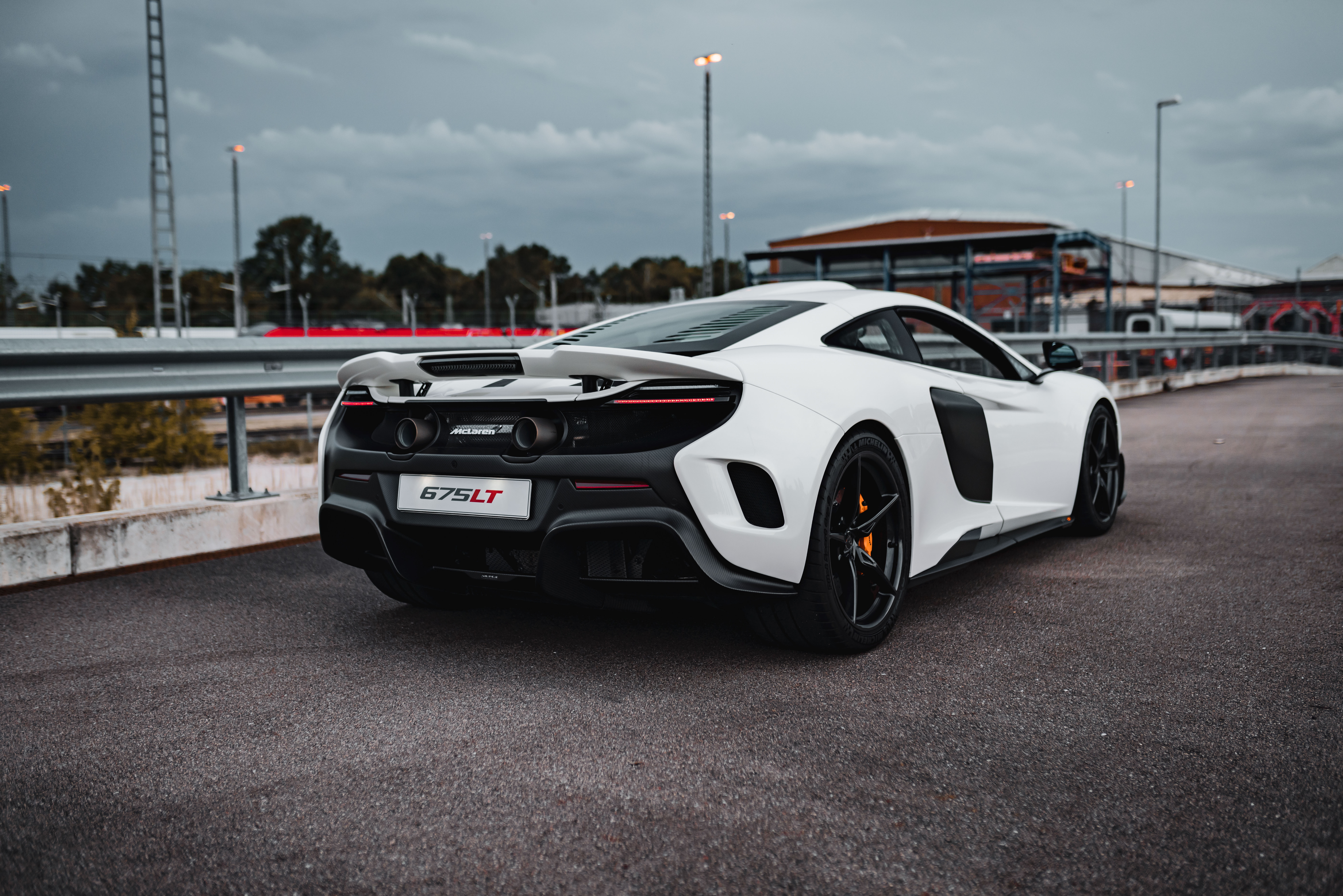 2016 MCLAREN 675LT - MSO - VAT Q - 2,500 KM