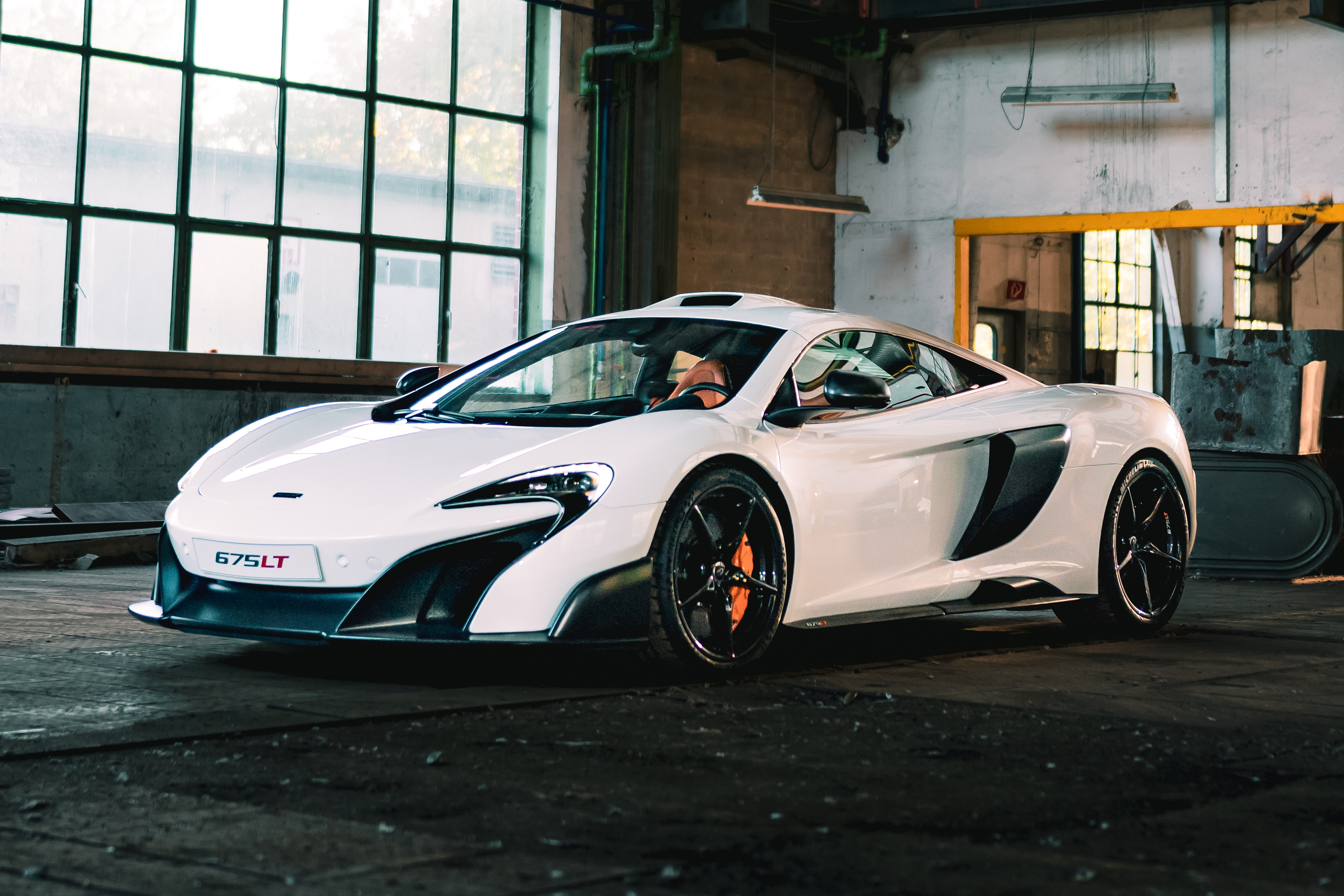 2016 MCLAREN 675LT - MSO - VAT Q - 2,500 KM