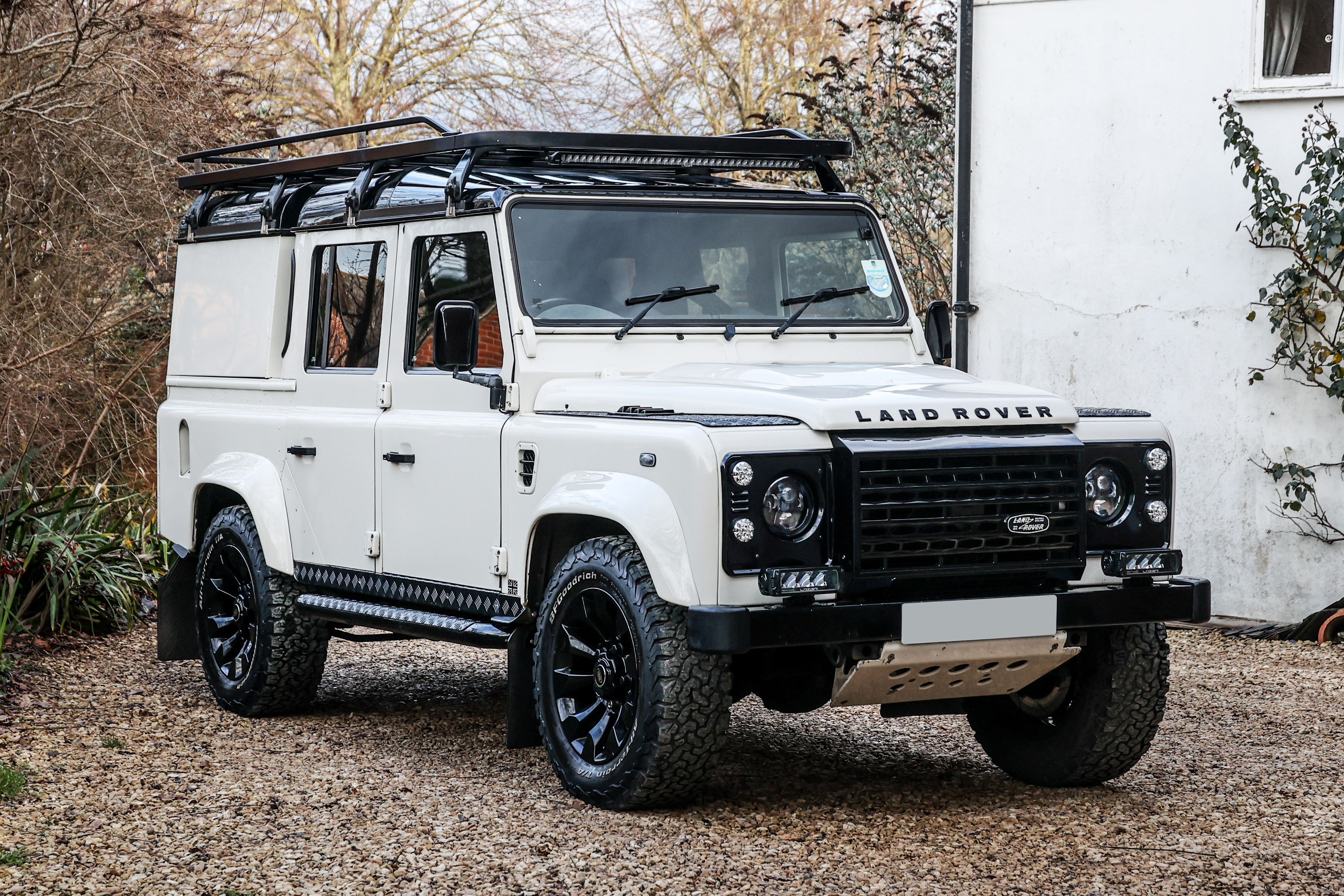 2010 LAND ROVER DEFENDER 110 DOUBLE CAB - LS3 V8 UPGRADE – VAT Q