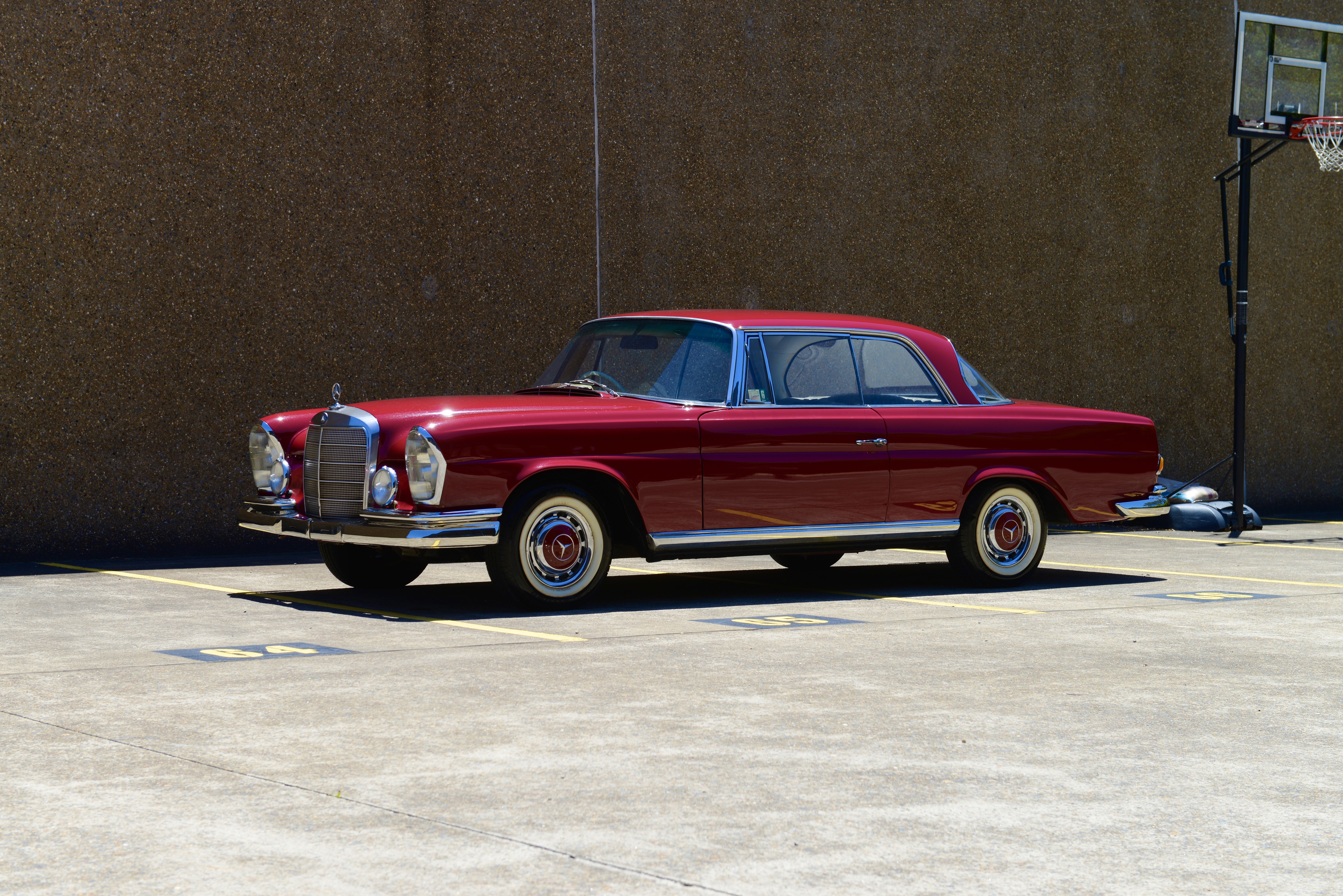1963 MERCEDES-BENZ (W111) 220SE COUPE