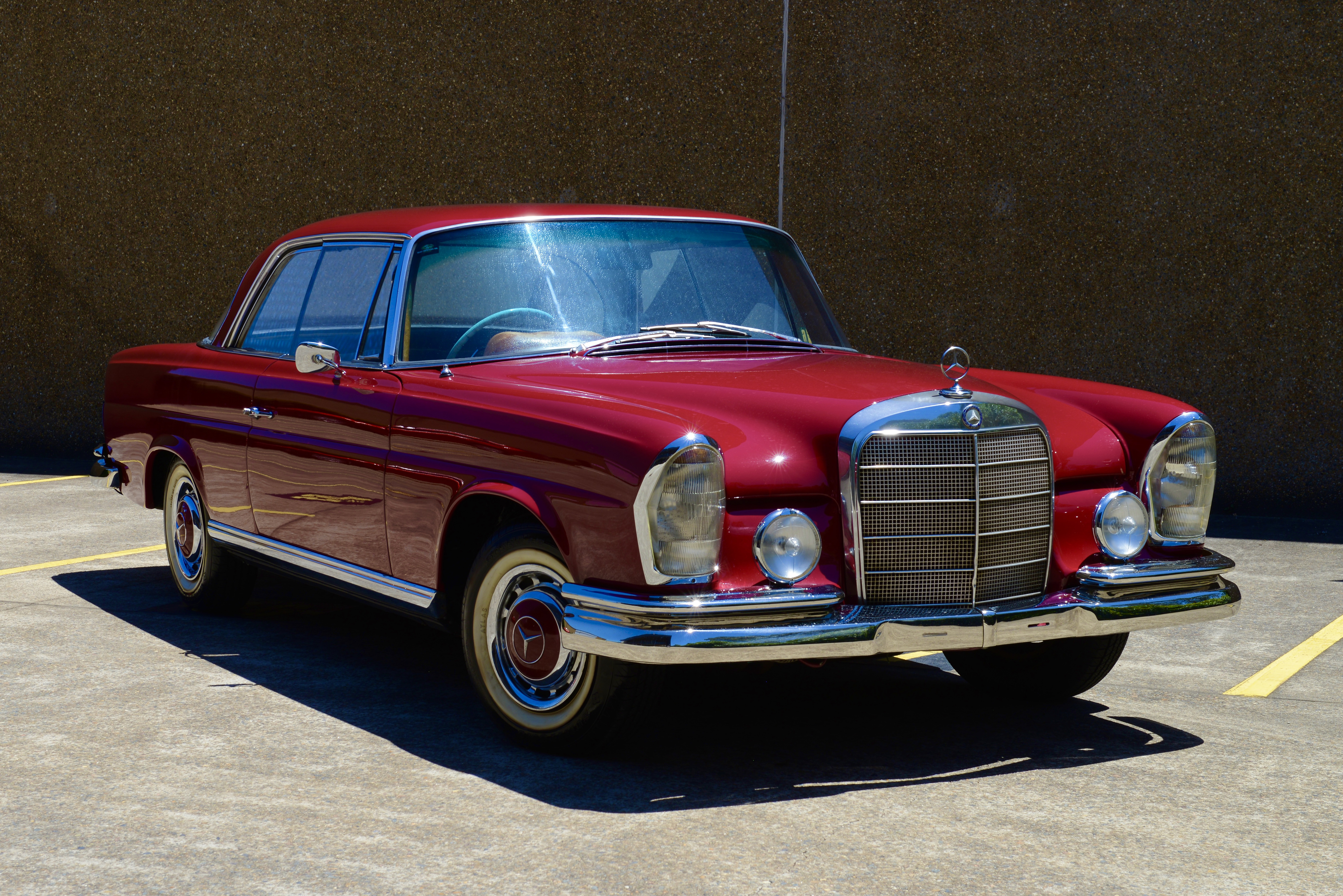 1963 MERCEDES-BENZ (W111) 220SE COUPE