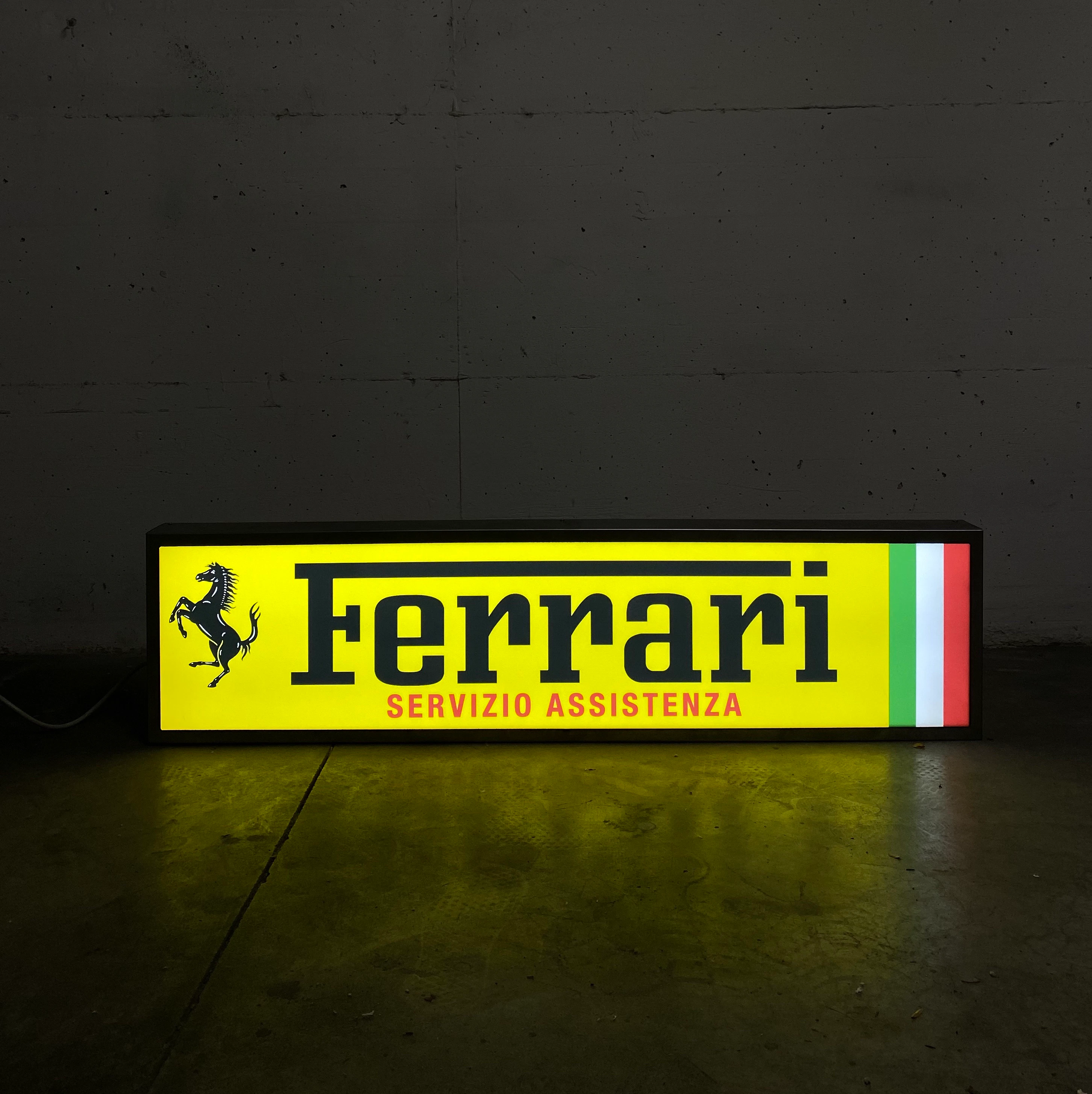 FERRARI SERVIZIO ASSISTENZA ILLUMINATED SIGN