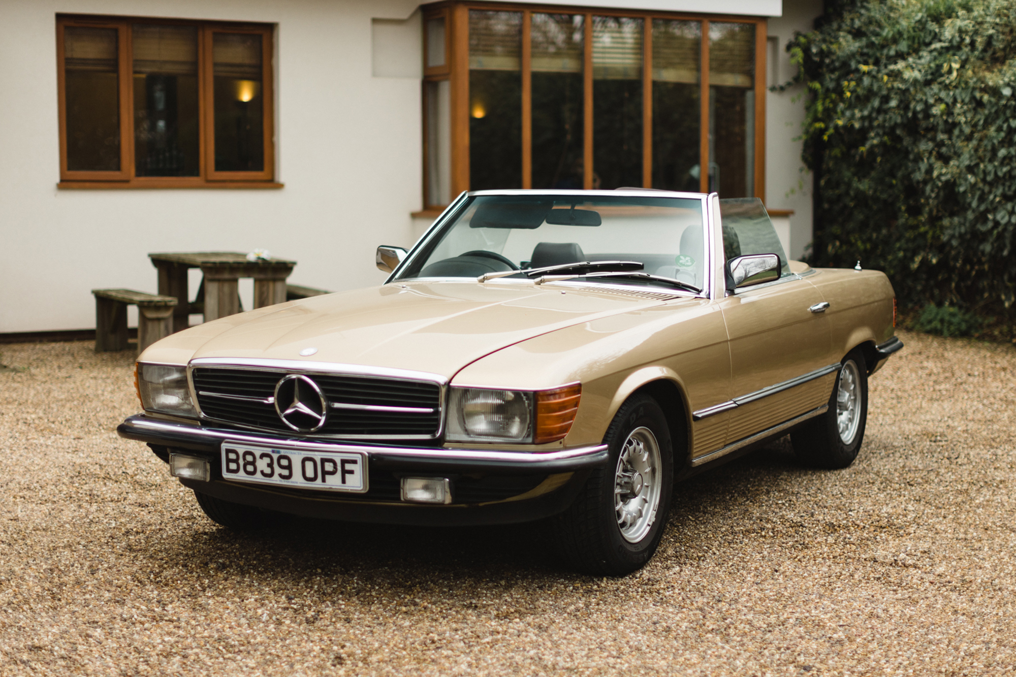 1984 MERCEDES-BENZ (R107) 280 SL