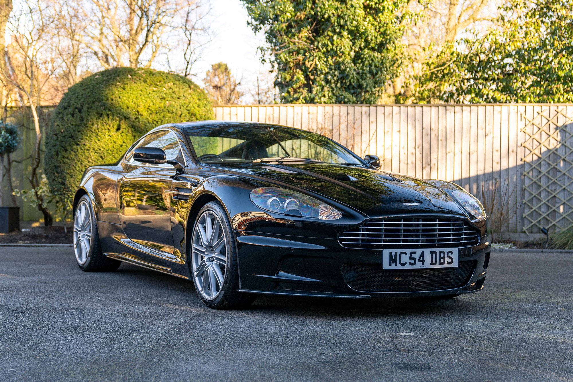 2009 ASTON MARTIN DBS - MANUAL