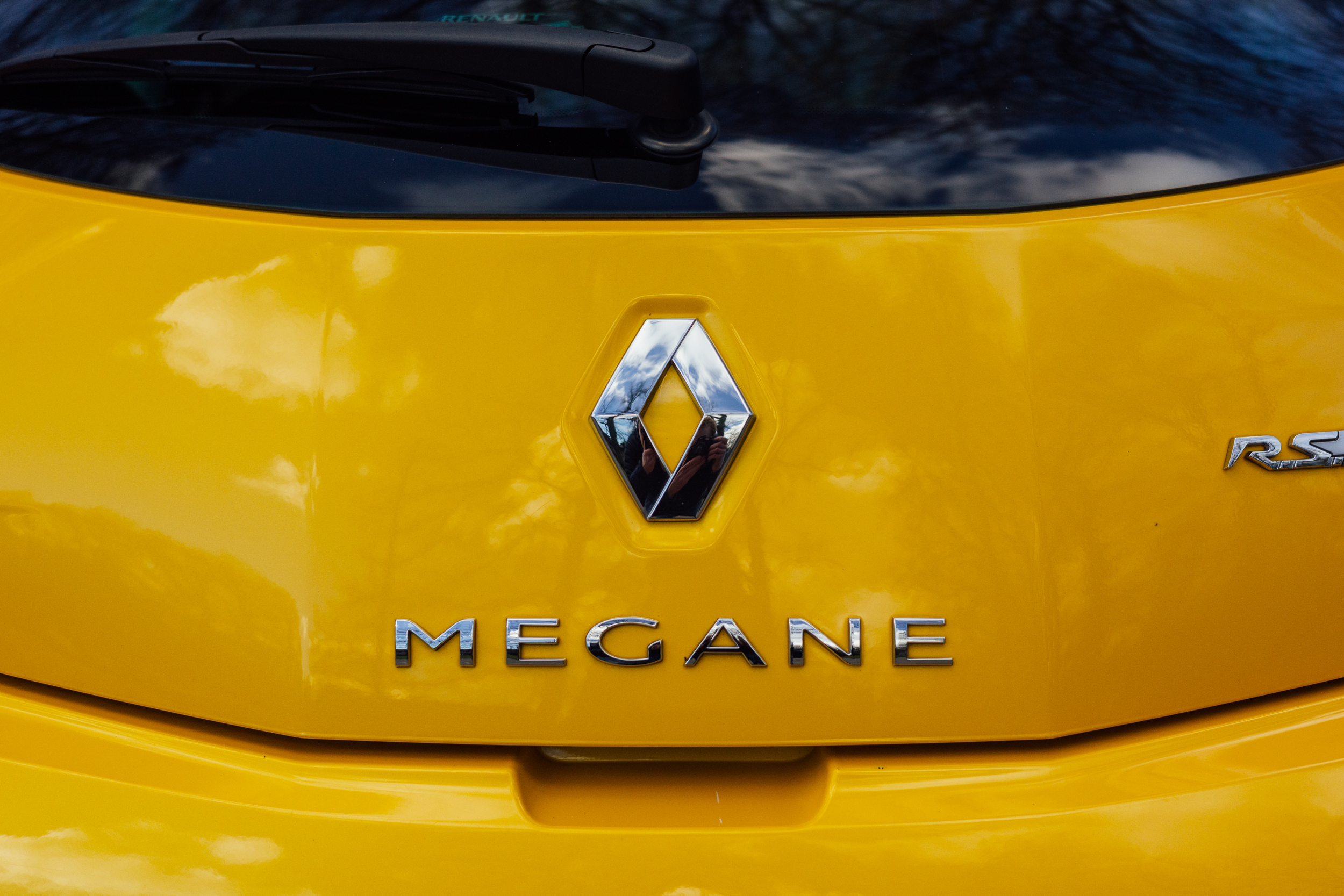 2015-renaultsport-megane-275-trophy