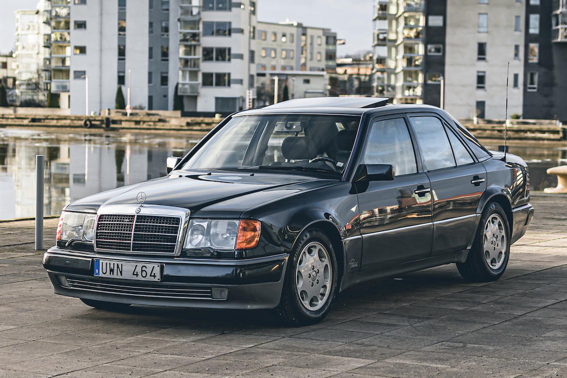 1992 MERCEDES-BENZ (W124) 500E