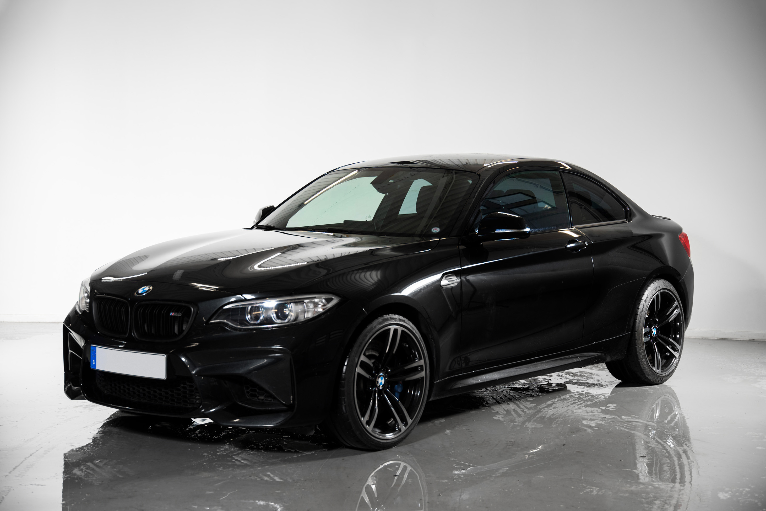 2017 BMW M2 - MANUAL for sale by auction in Göteborg, Sweden
