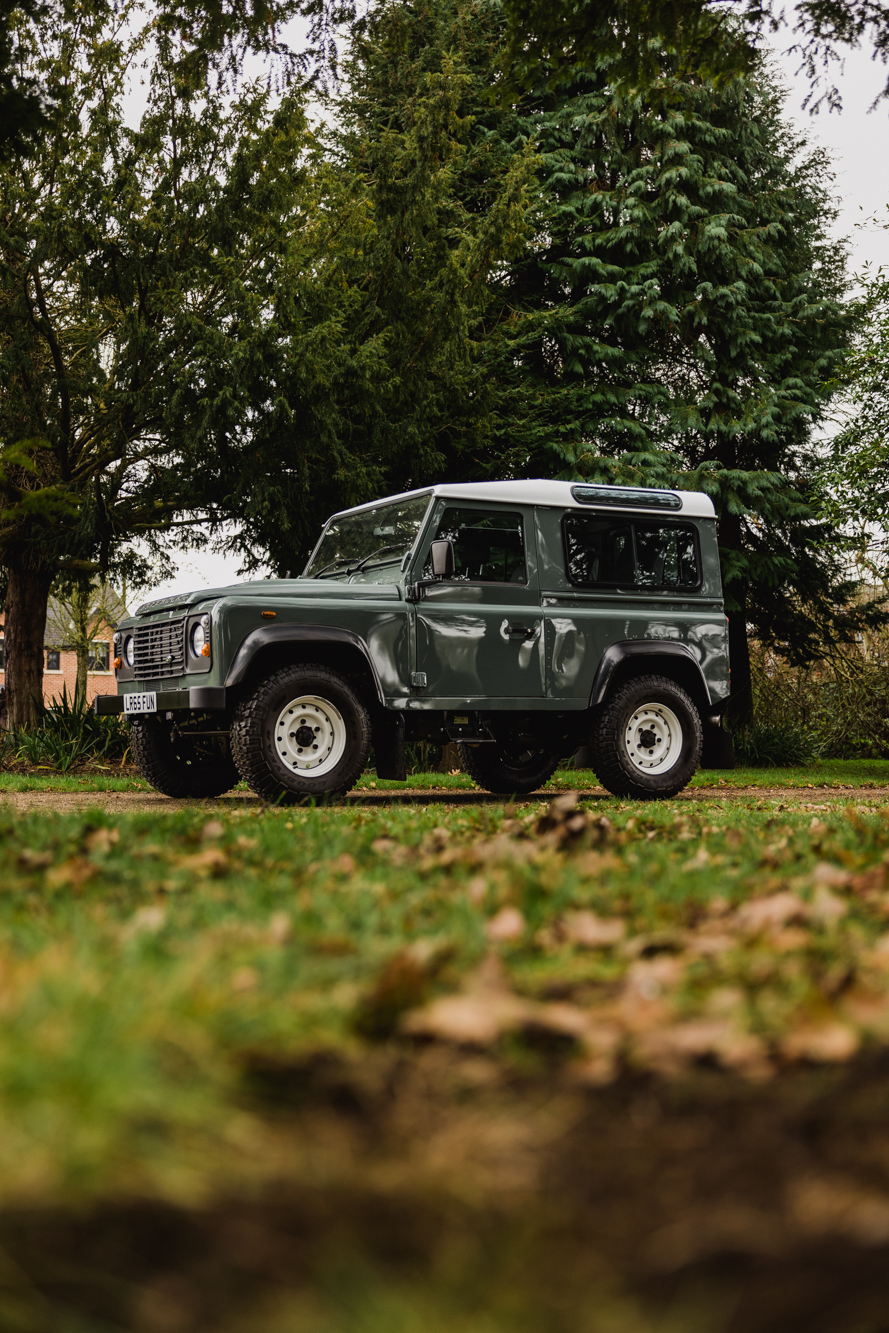 2016 LAND ROVER DEFENDER 90 - 39 MILES