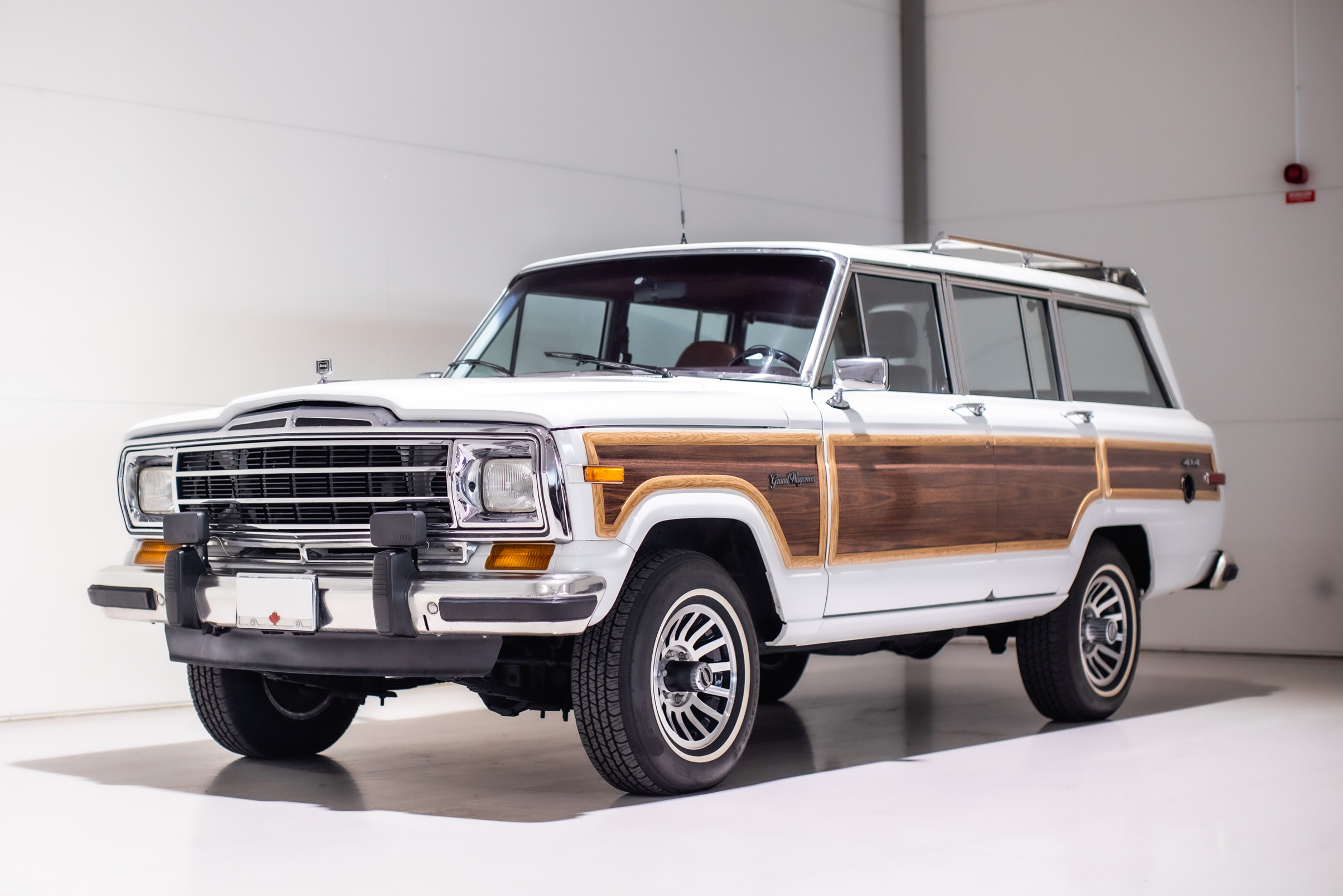 1991 JEEP GRAND WAGONEER