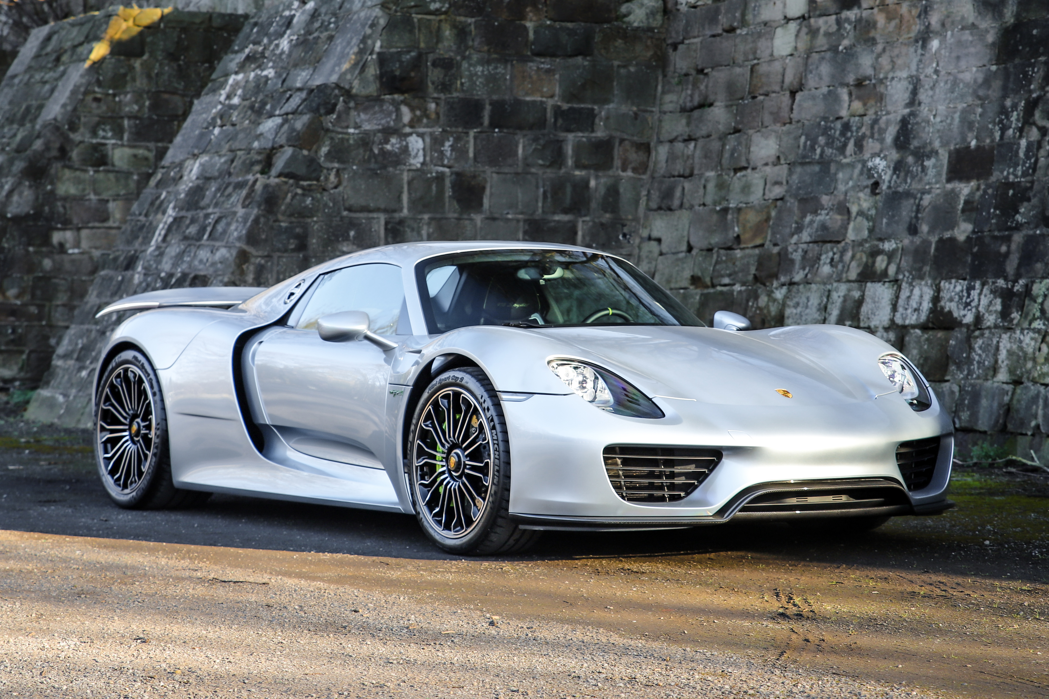 2015 PORSCHE 918 SPYDER