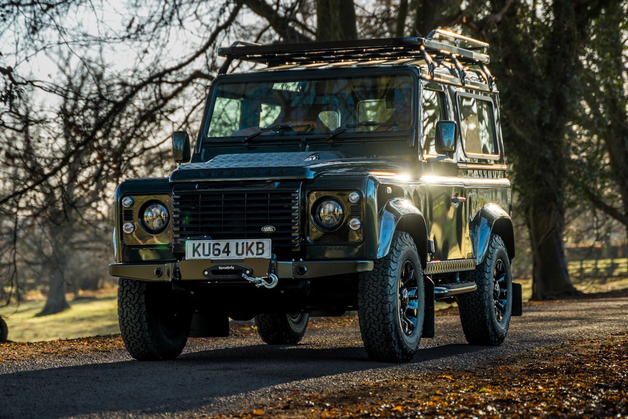 2014 LAND ROVER DEFENDER 90 XS 'TWISTED' - 25,414 MILES for sale by auction  in Newton Abbot, Devon, United Kingdom