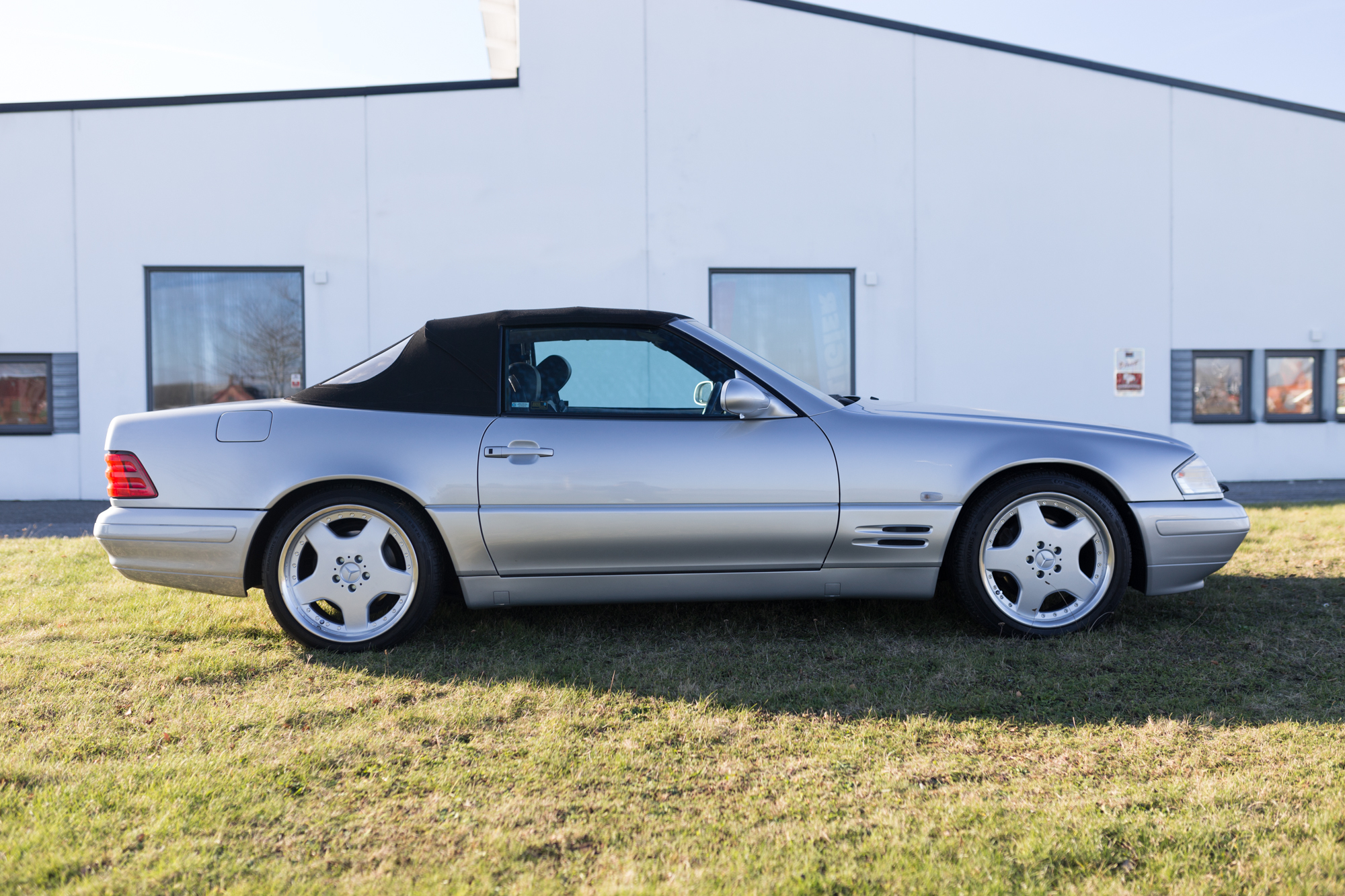 1999 MERCEDES-BENZ (R129) SL 320 for sale by auction in Vellinge, Sweden