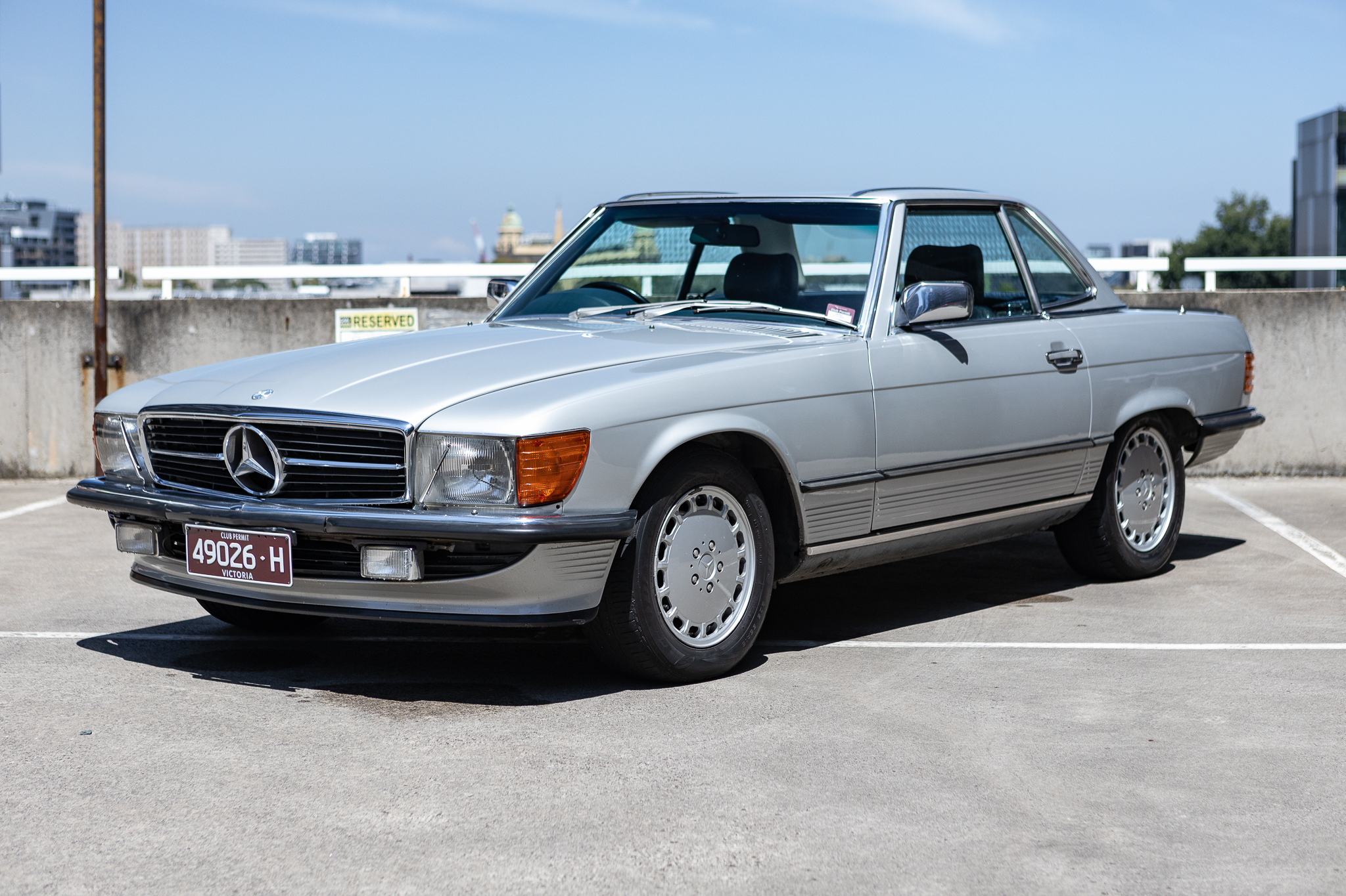 1986 MERCEDES-BENZ (R107) 560 SL