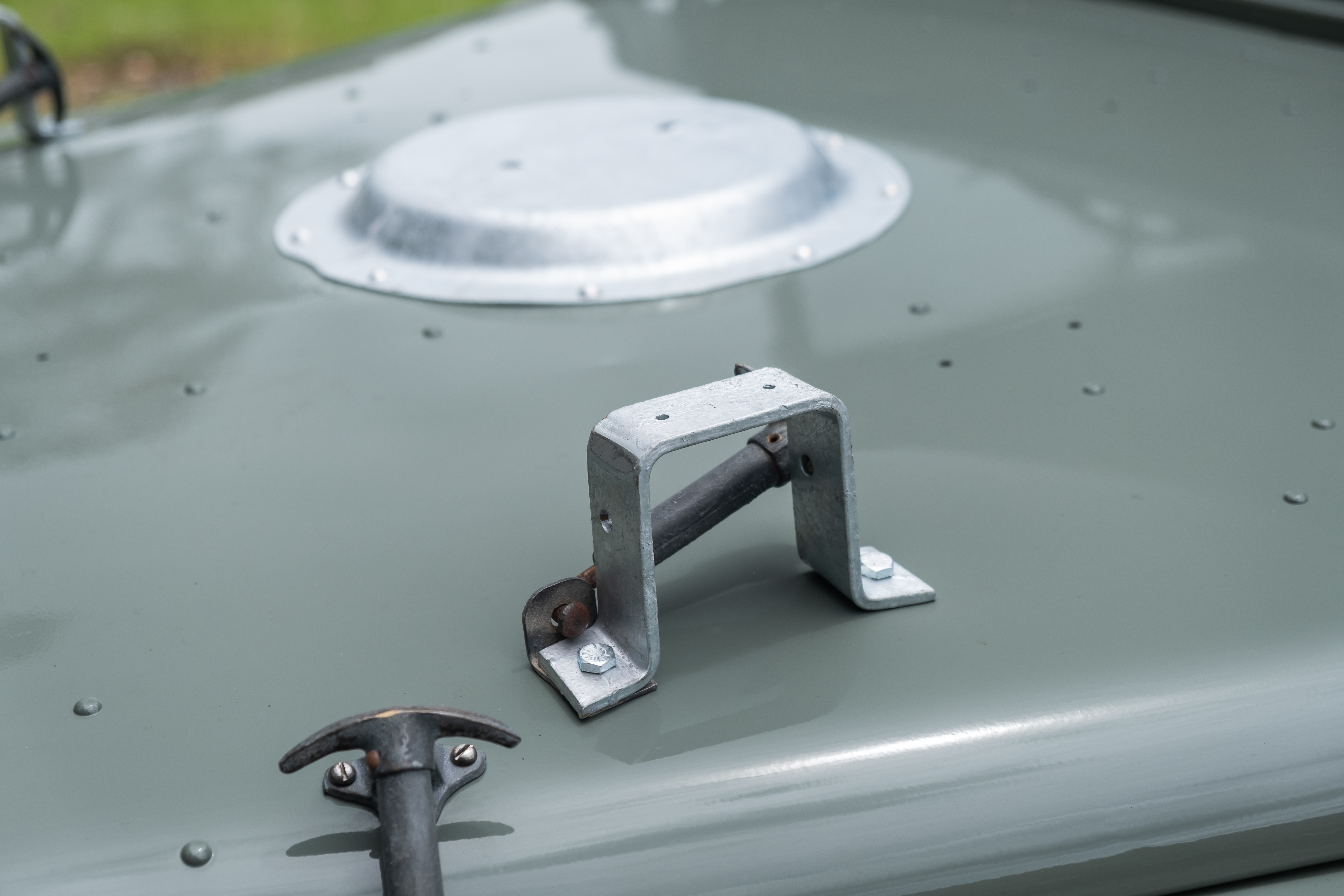 Miniature Vanguards 1/43 – Land Rover Series 1 Glorious Glosters 1951, VA11113