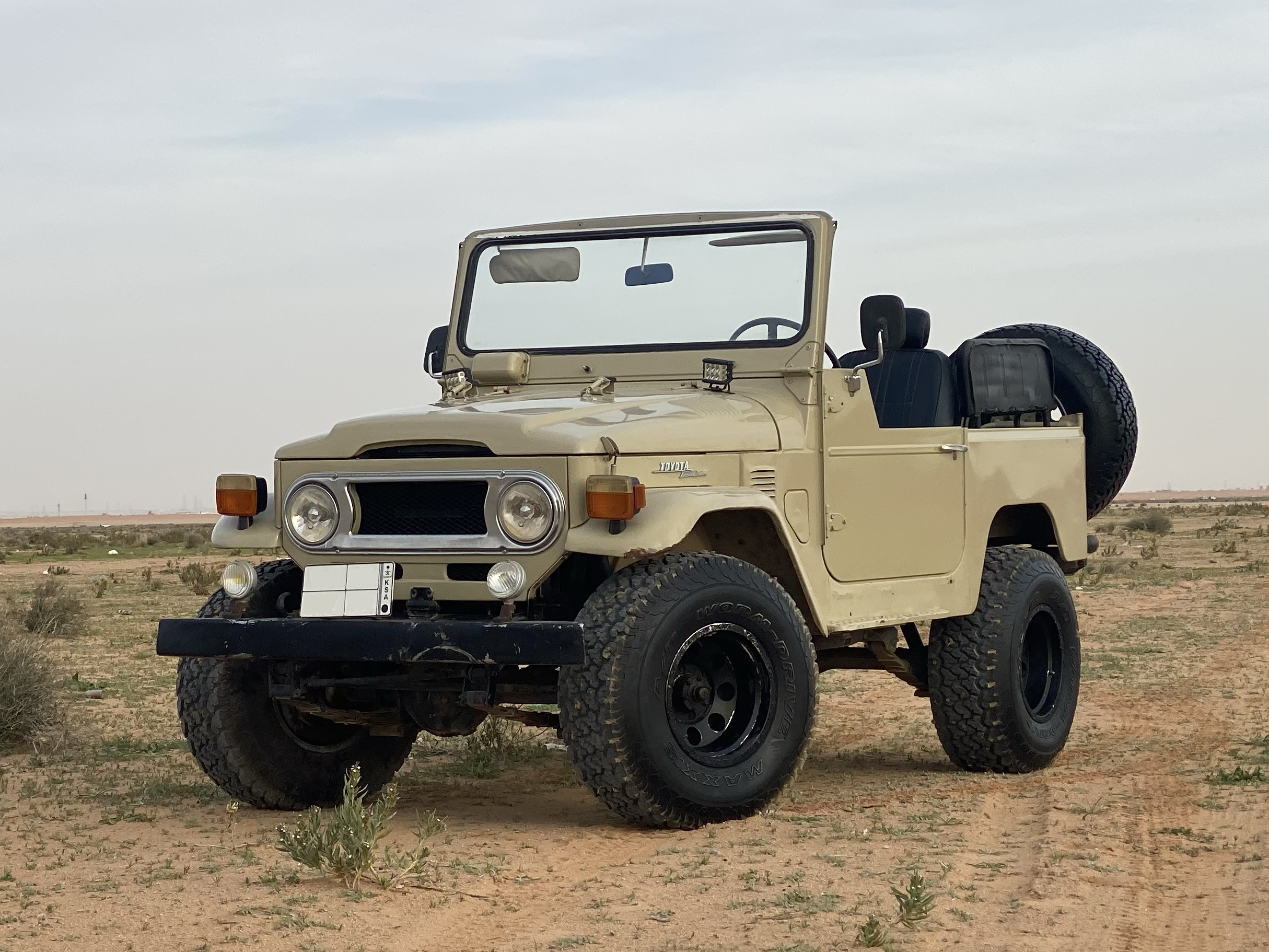 1977 TOYOTA FJ40 LAND CRUISER