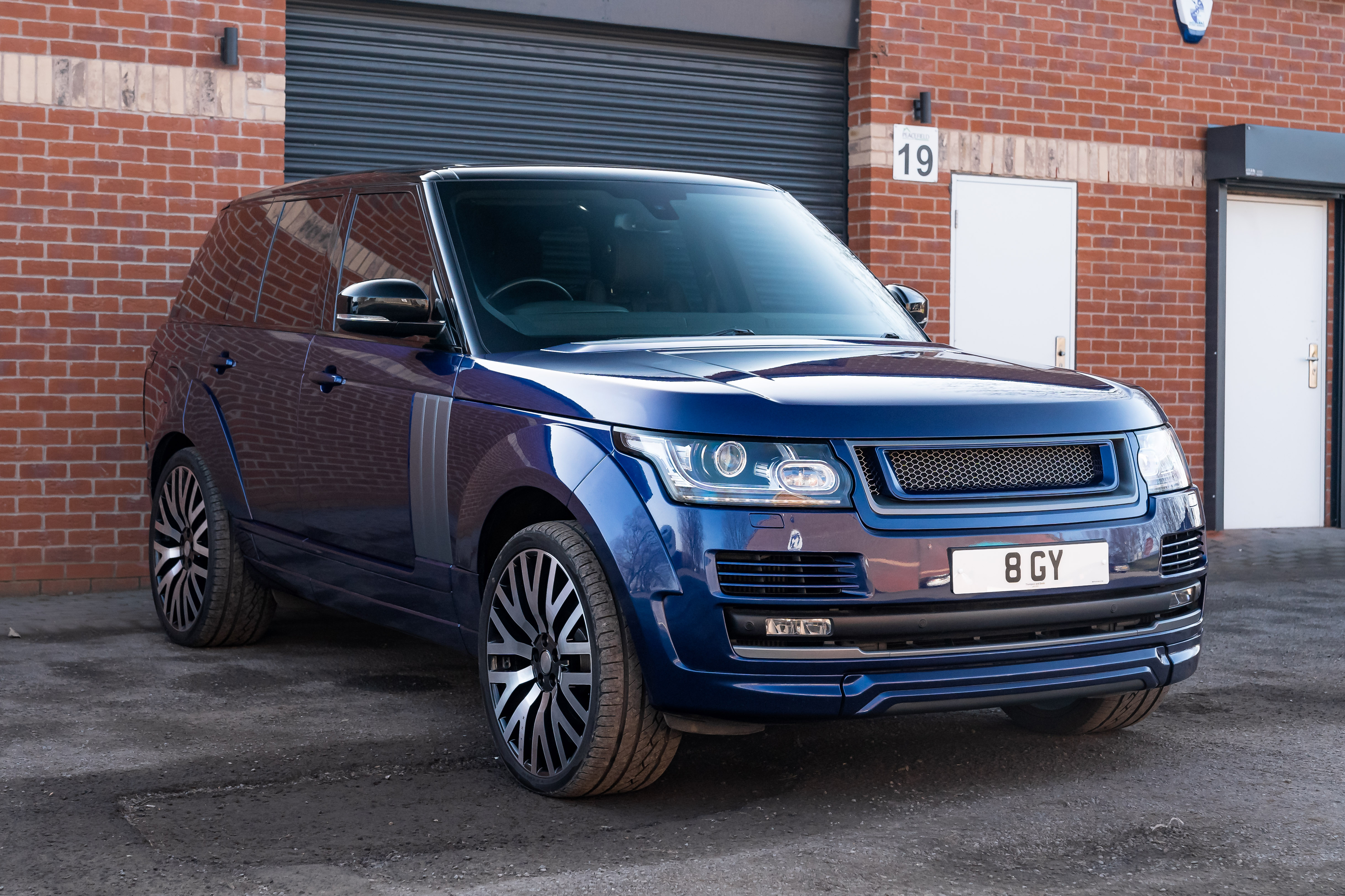 2014 RANGE ROVER VOGUE ‘PROJECT KAHN’ RS600