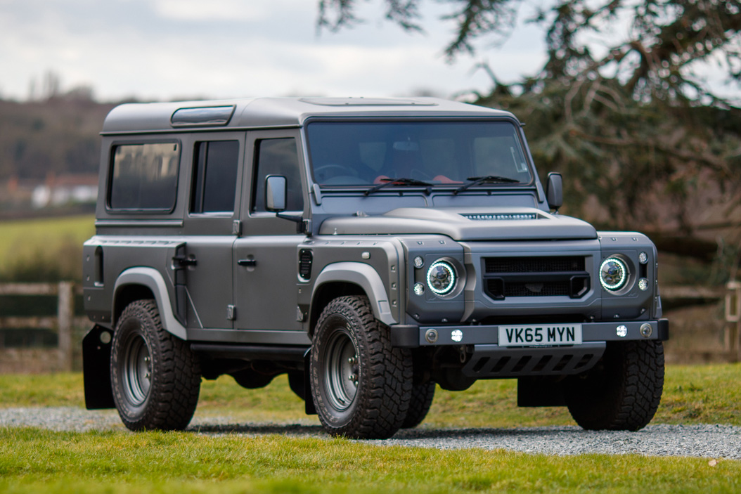 2015 LAND ROVER DEFENDER 110 XS STATION WAGON ‘KAHN’ - 10,313 MILES