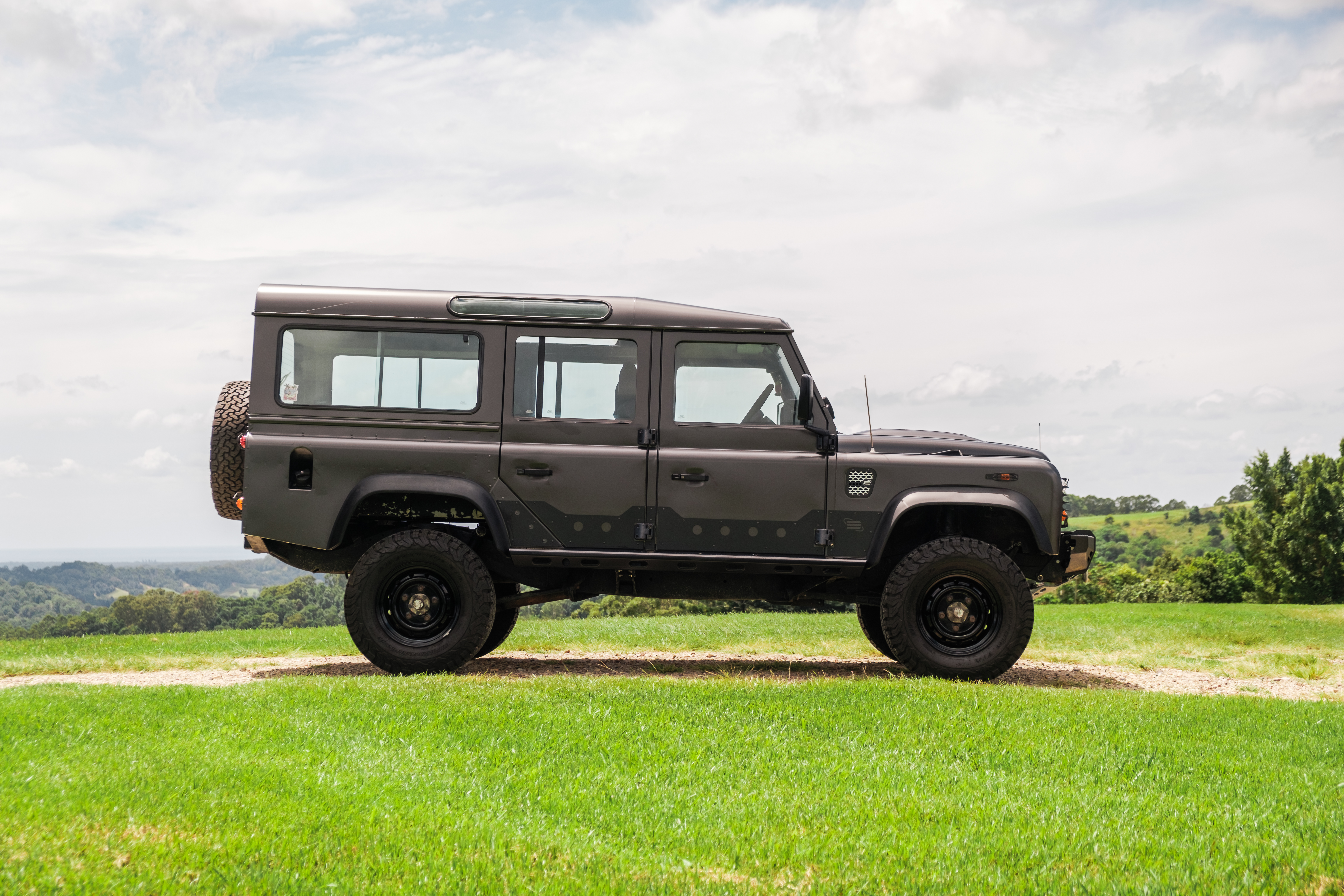 1998 LAND ROVER DEFENDER 110 300 TDI for sale by auction in Mullumbimby