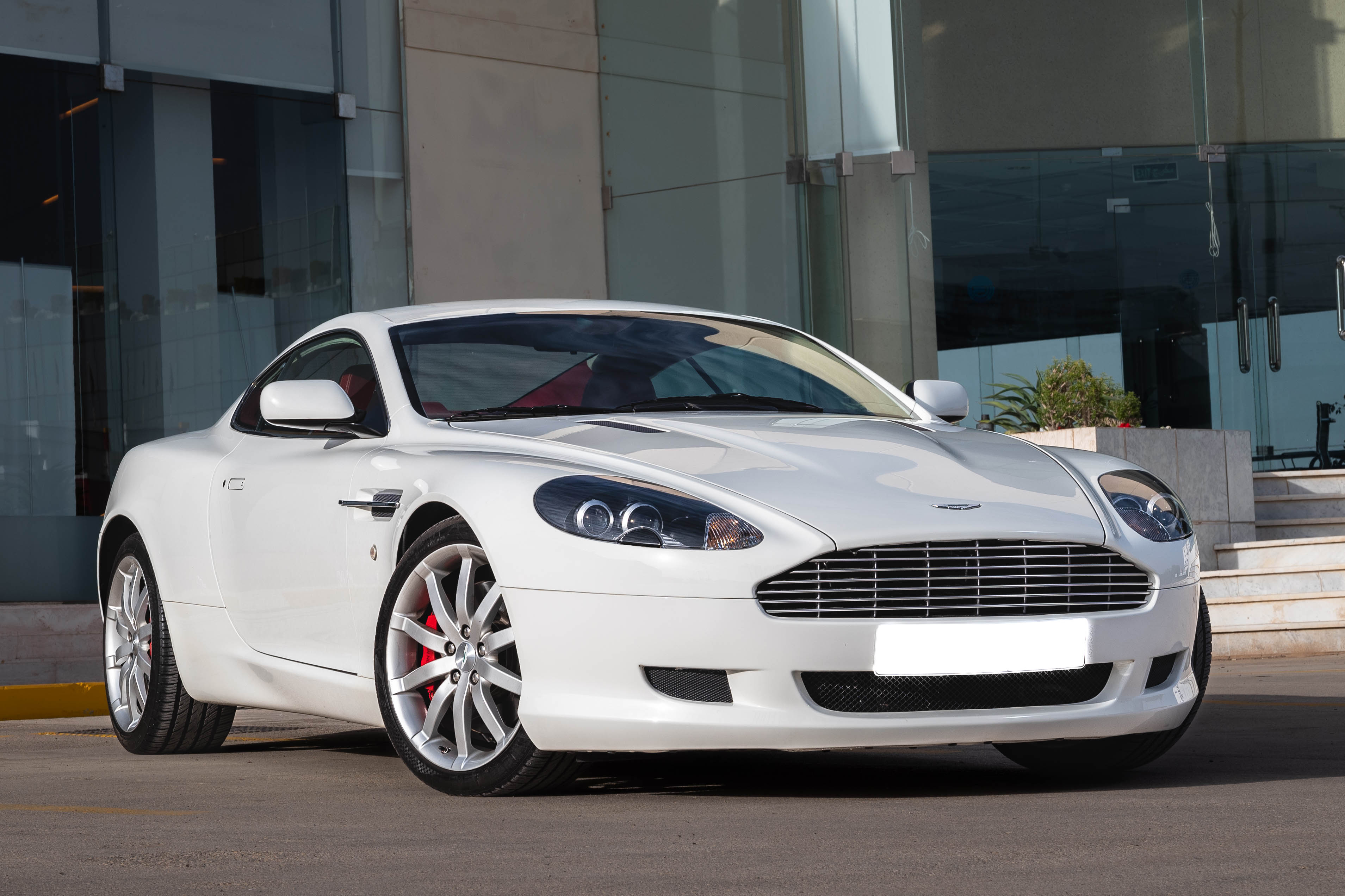 2009 ASTON MARTIN DB9 - 9,789 KM