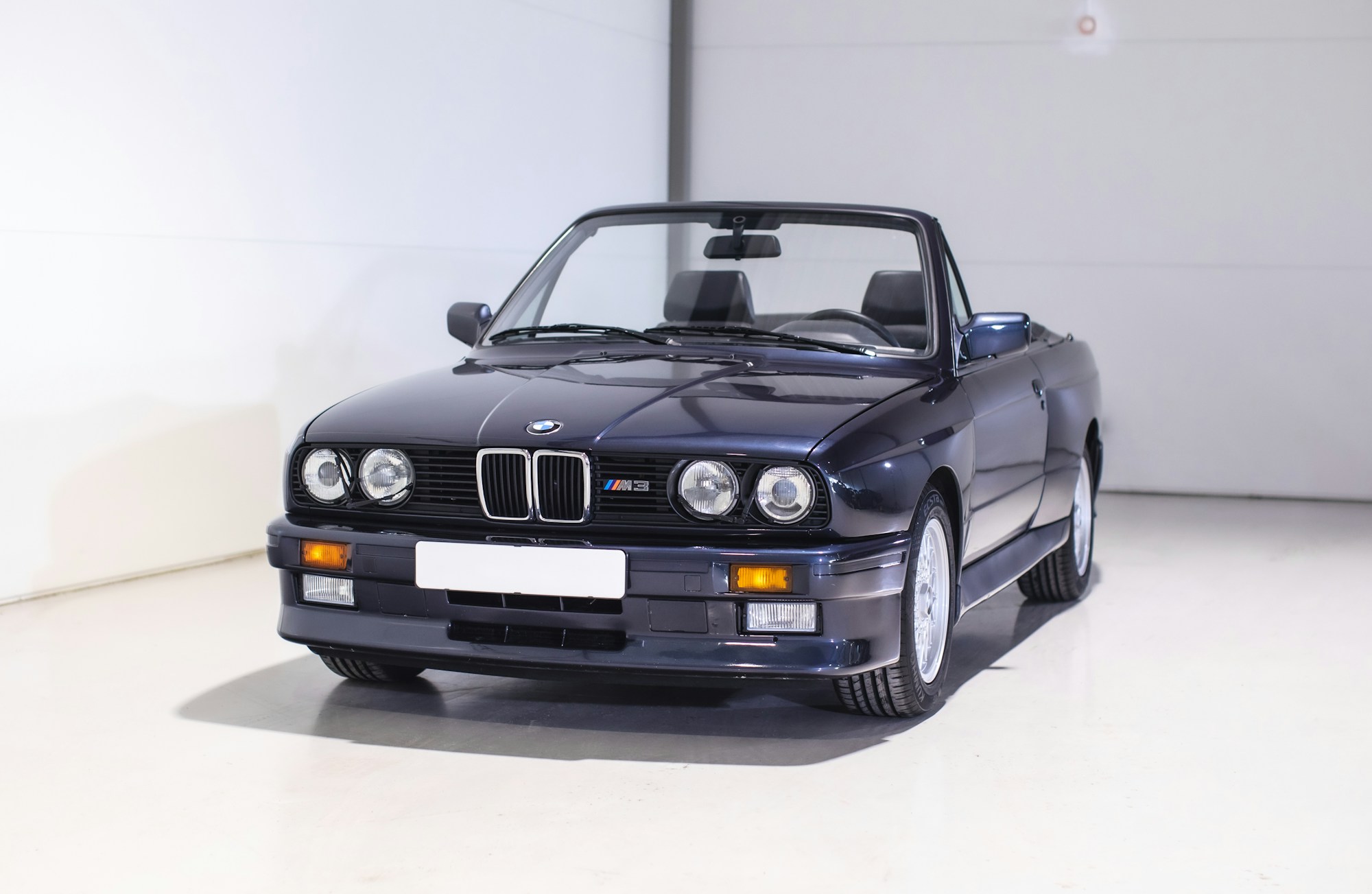 BMW-M3-Cab-Bla-3-2-2.jpg