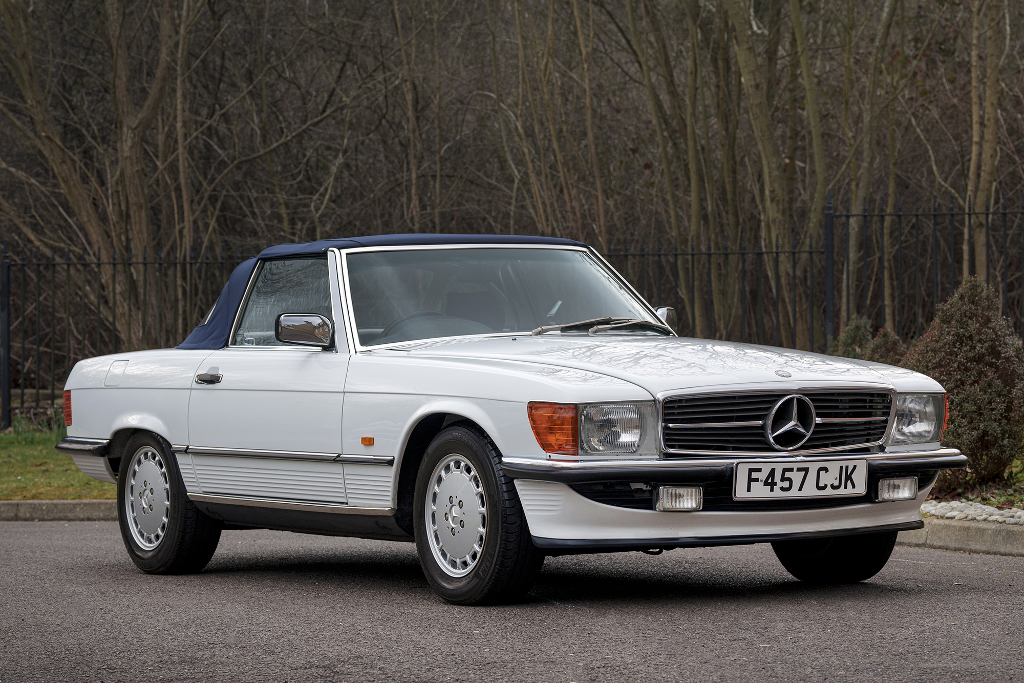 1988 MERCEDES-BENZ (R107) 300 SL