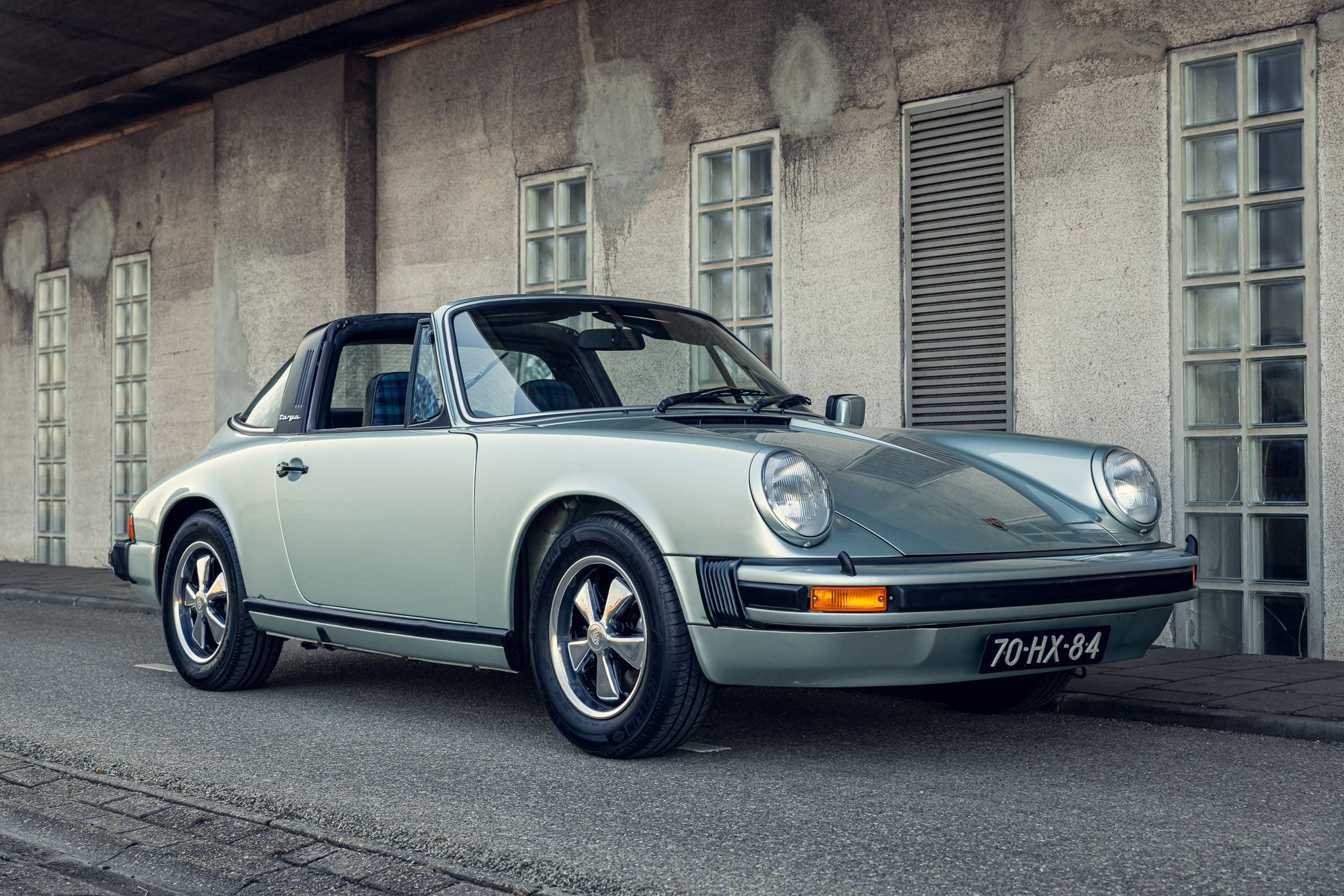 1975 PORSCHE 911 2.7 TARGA