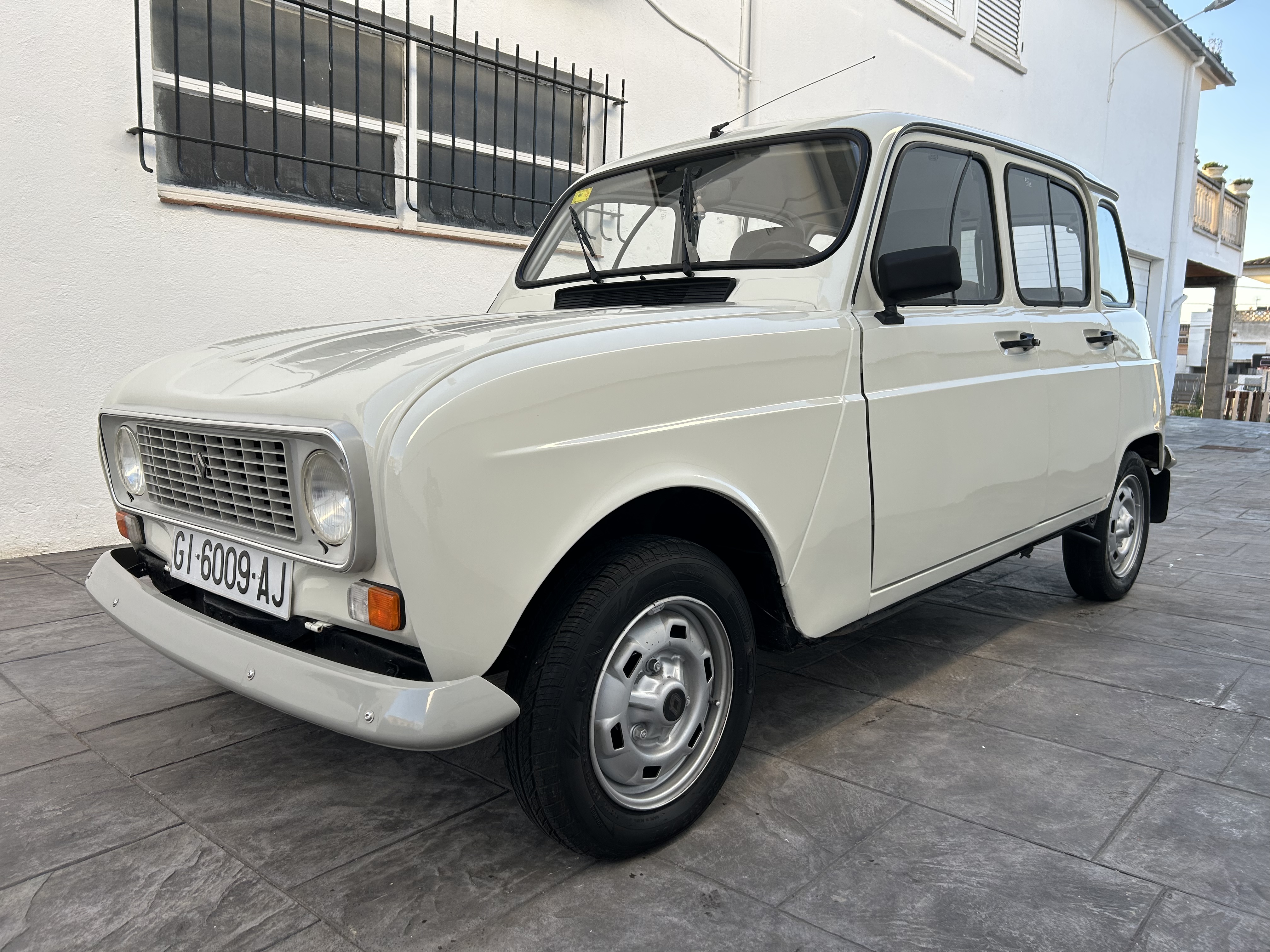 1989 RENAULT 4 TL