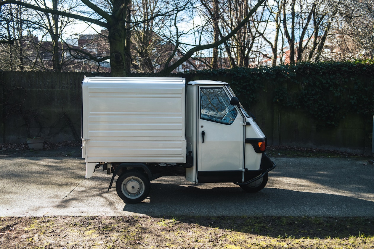 2002 PIAGGIO APE for sale by auction in Bruges, Belgium