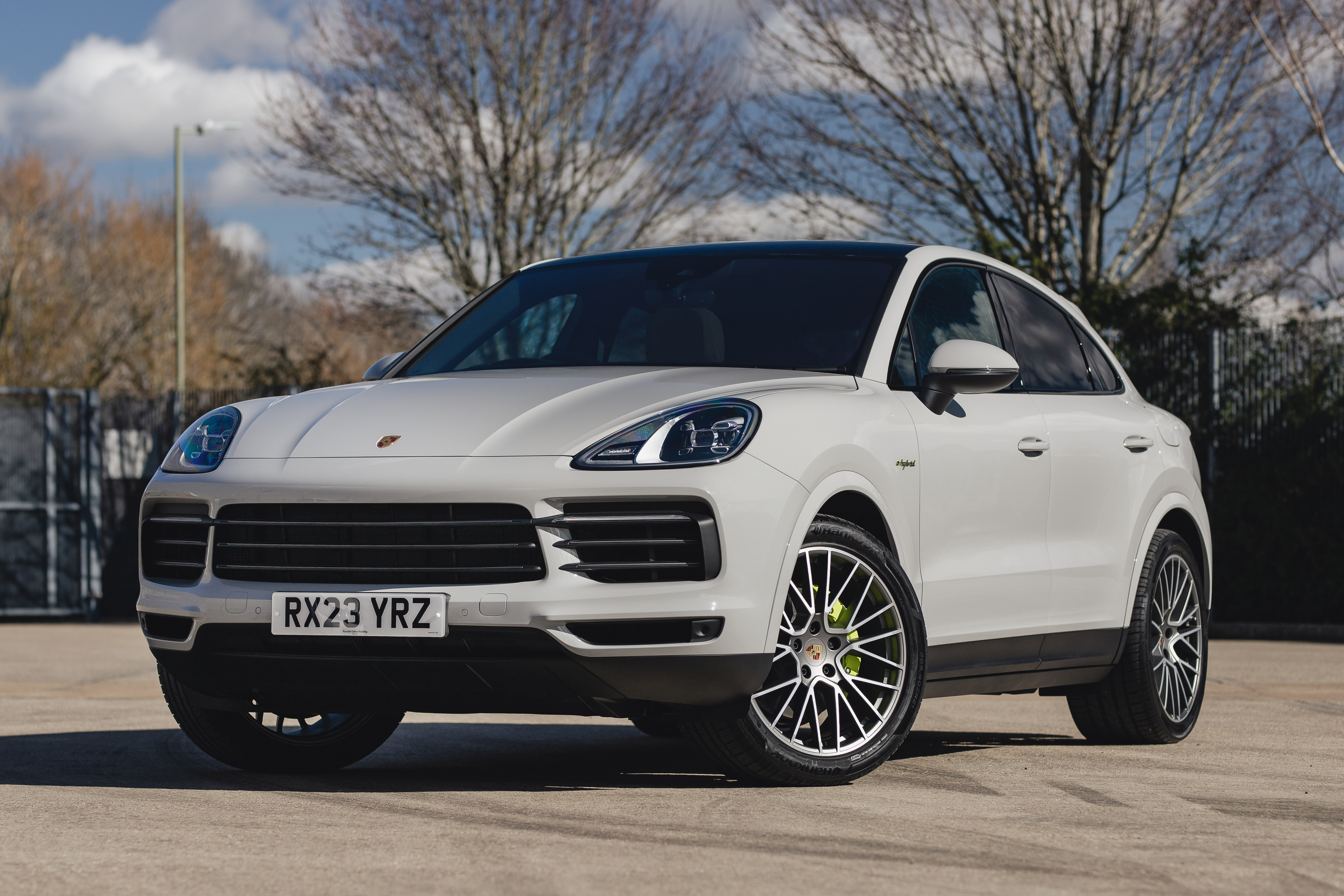 2023 PORSCHE CAYENNE E-HYBRID COUPE 'PLATINUM EDITION' - 28 MILES - VAT Q