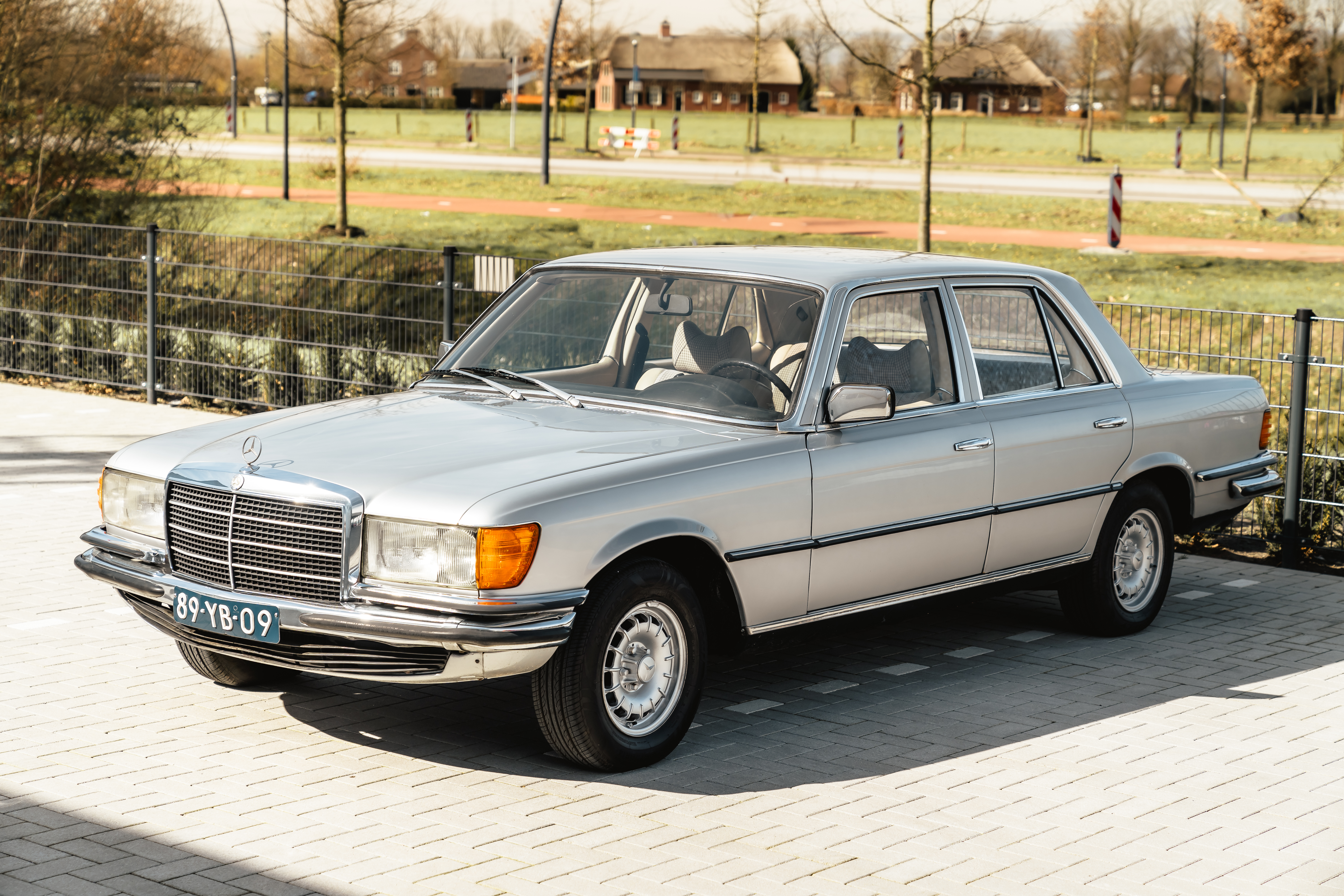 1973 MERCEDES-BENZ (W116) 280 S