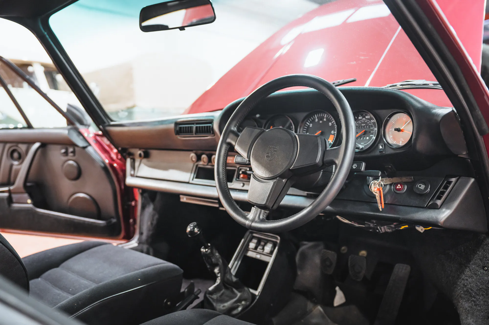 1982 PORSCHE 911 SC - 993 ENGINE