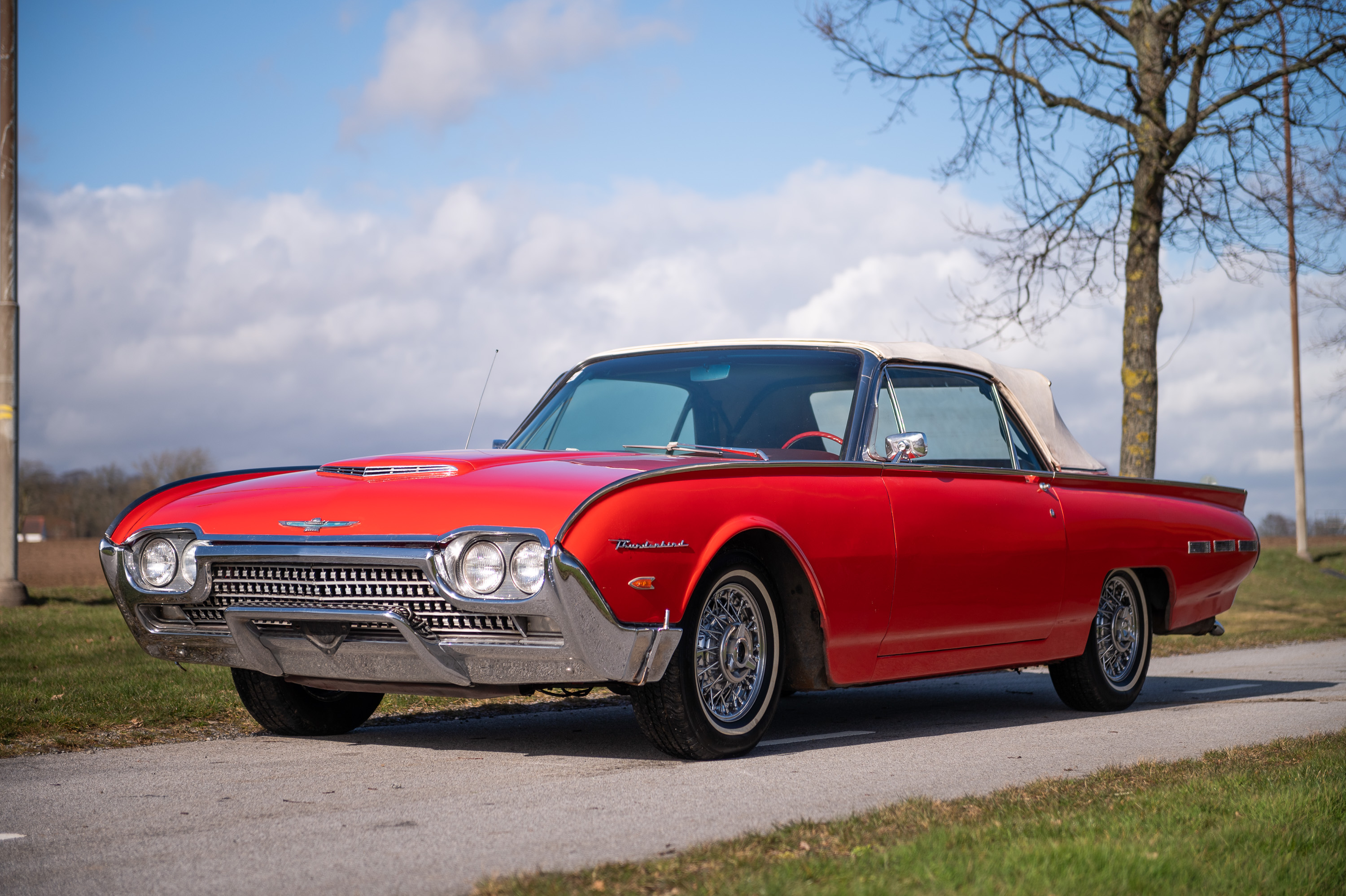 1962 FORD THUNDERBIRD