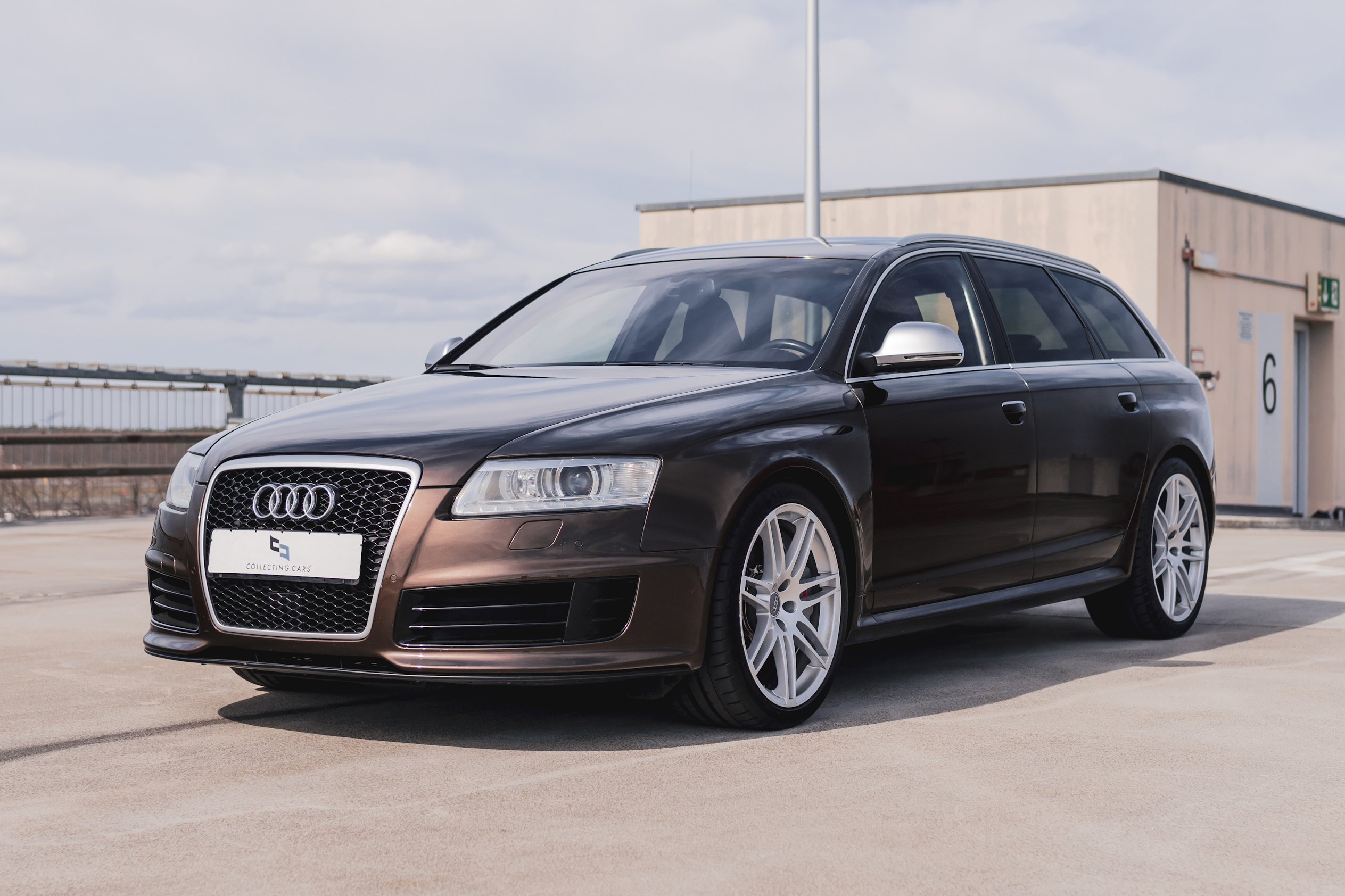 2010 AUDI (C6) RS6 AVANT PLUS - VAT Q