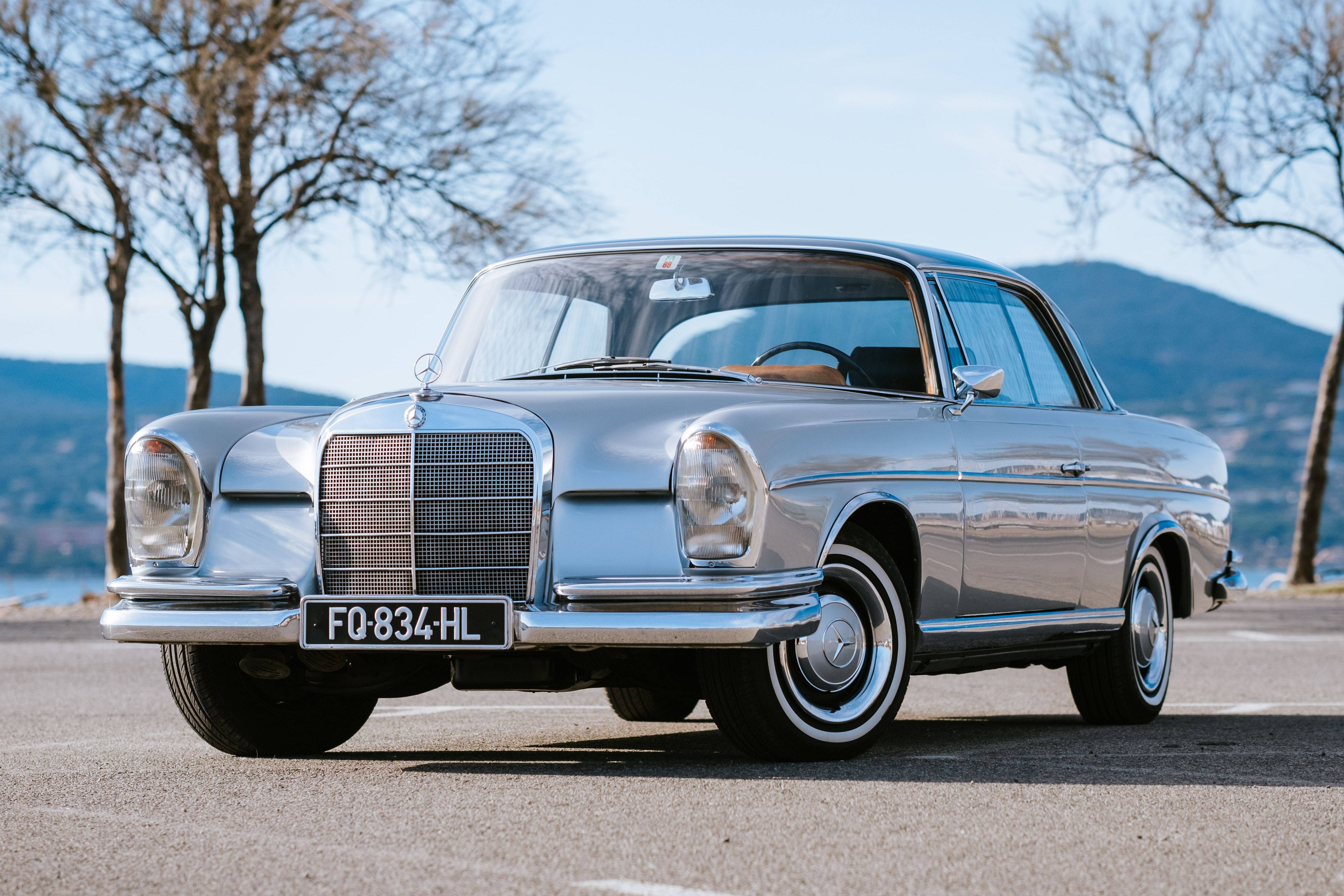 1965 MERCEDES-BENZ (W112) 300 SE COUPE