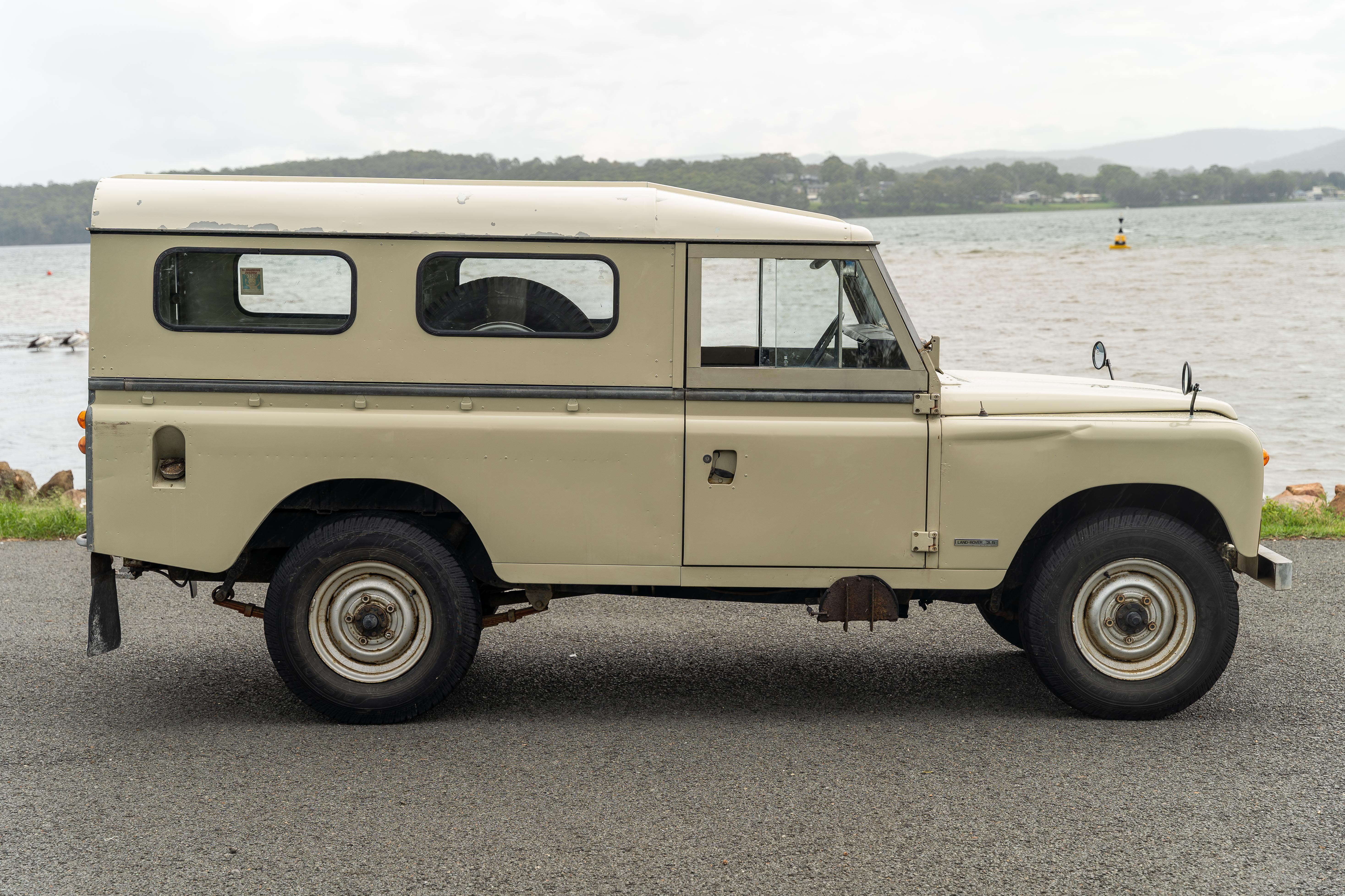 1983 LAND ROVER SERIES III 109