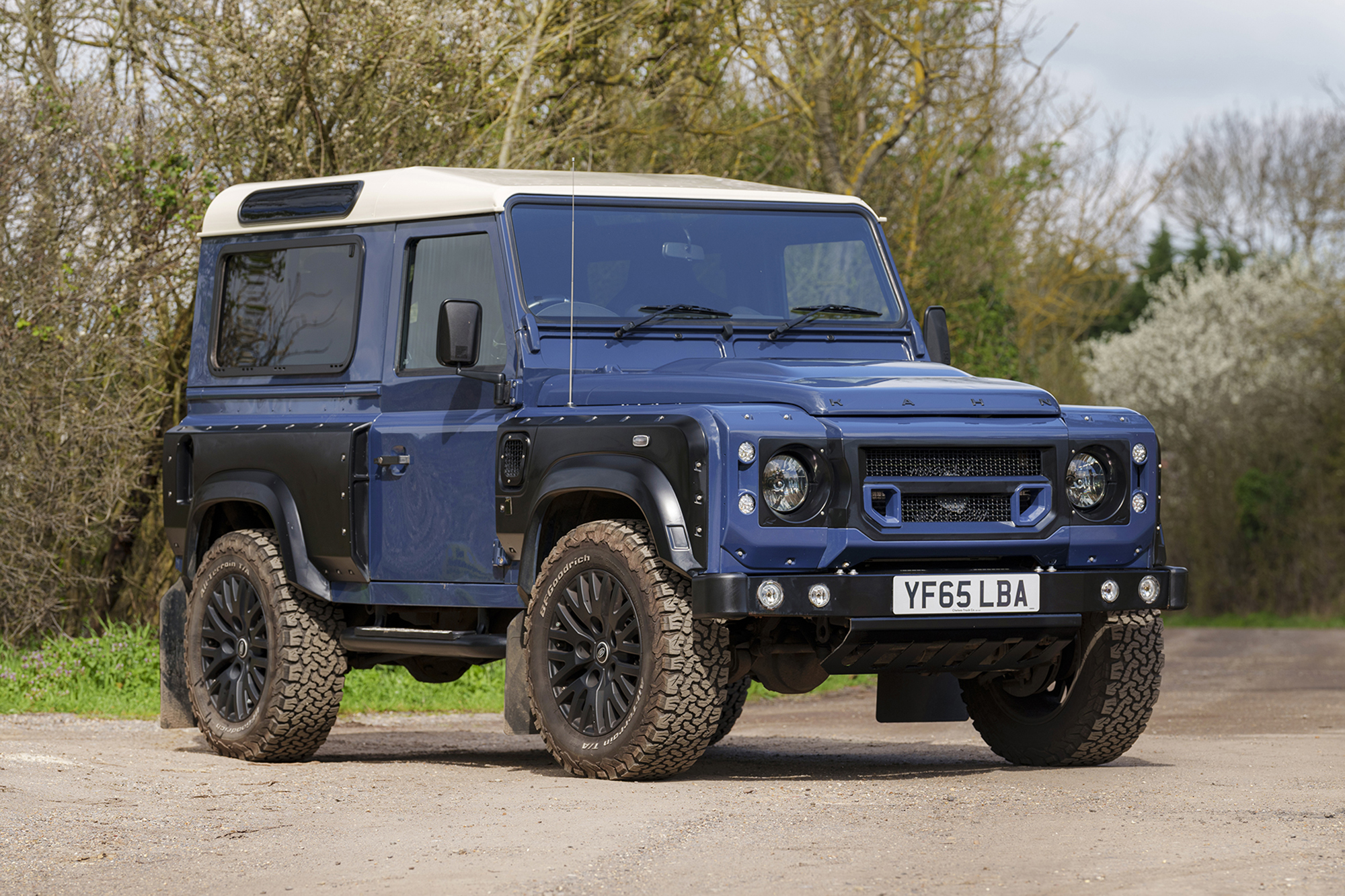 2015 LAND ROVER DEFENDER 90 XS STATION WAGON 'KAHN' - 15,640 MILES