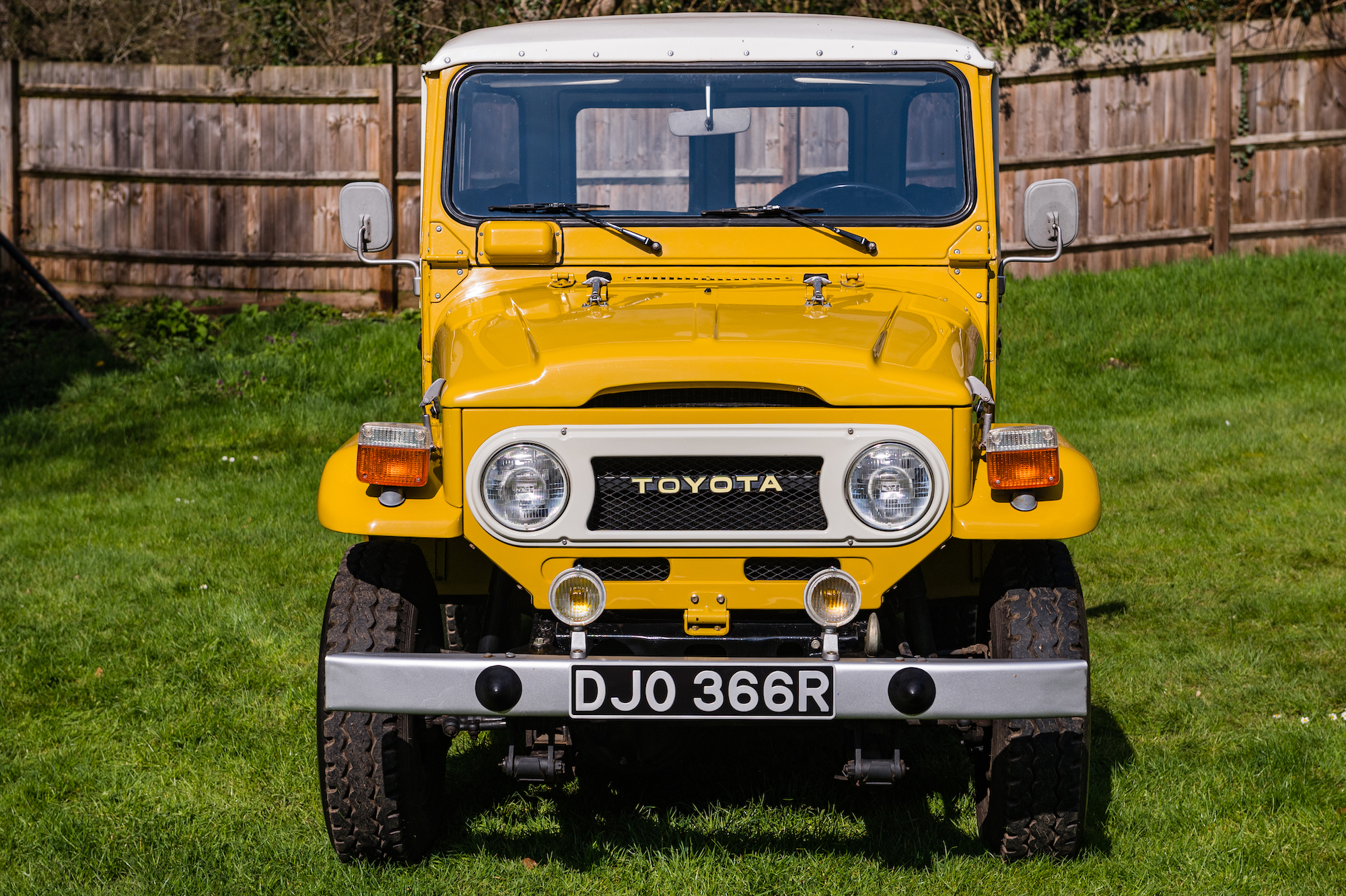 1977 TOYOTA FJ40 LAND CRUISER for sale by auction in Hitchin ...