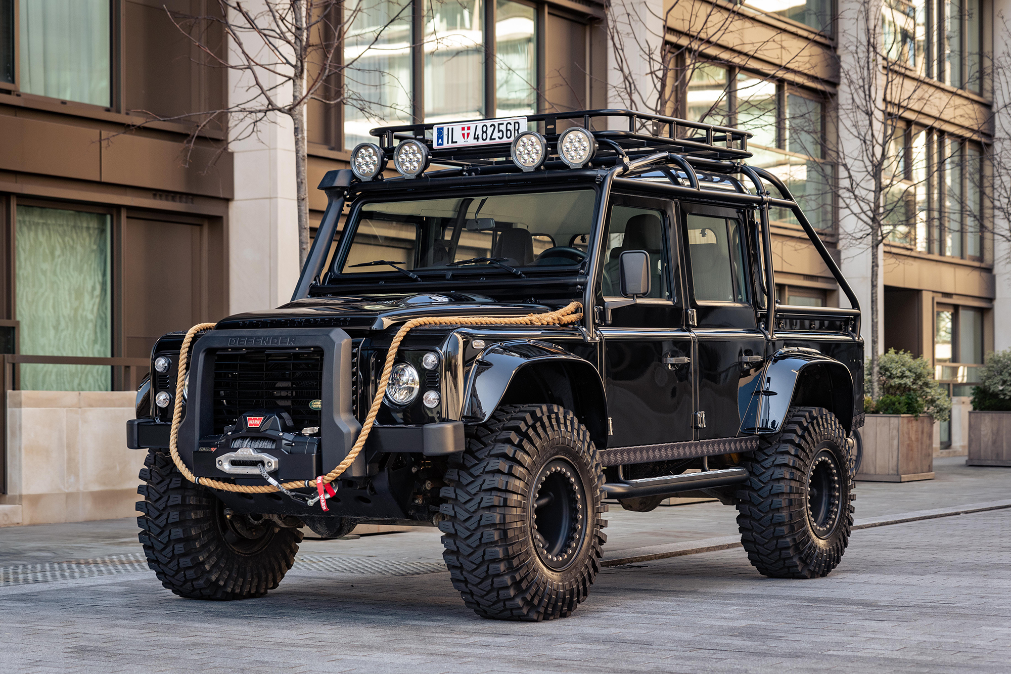 2014 LAND ROVER DEFENDER SVX 'SPECTRE' - FILM CAR - 177 KM