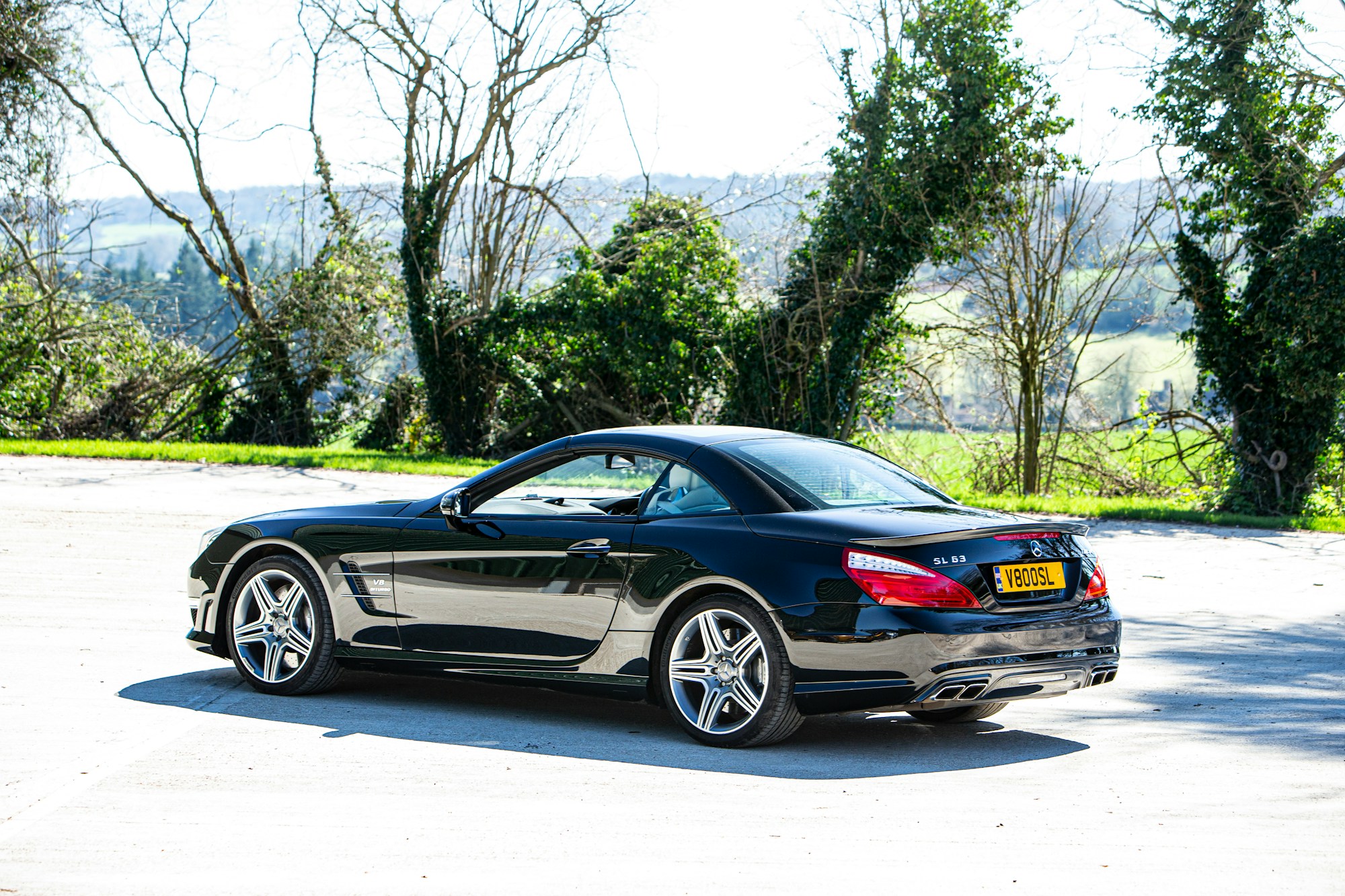 2012 MERCEDES-BENZ (R231) SL63 AMG - 15,412 MILES