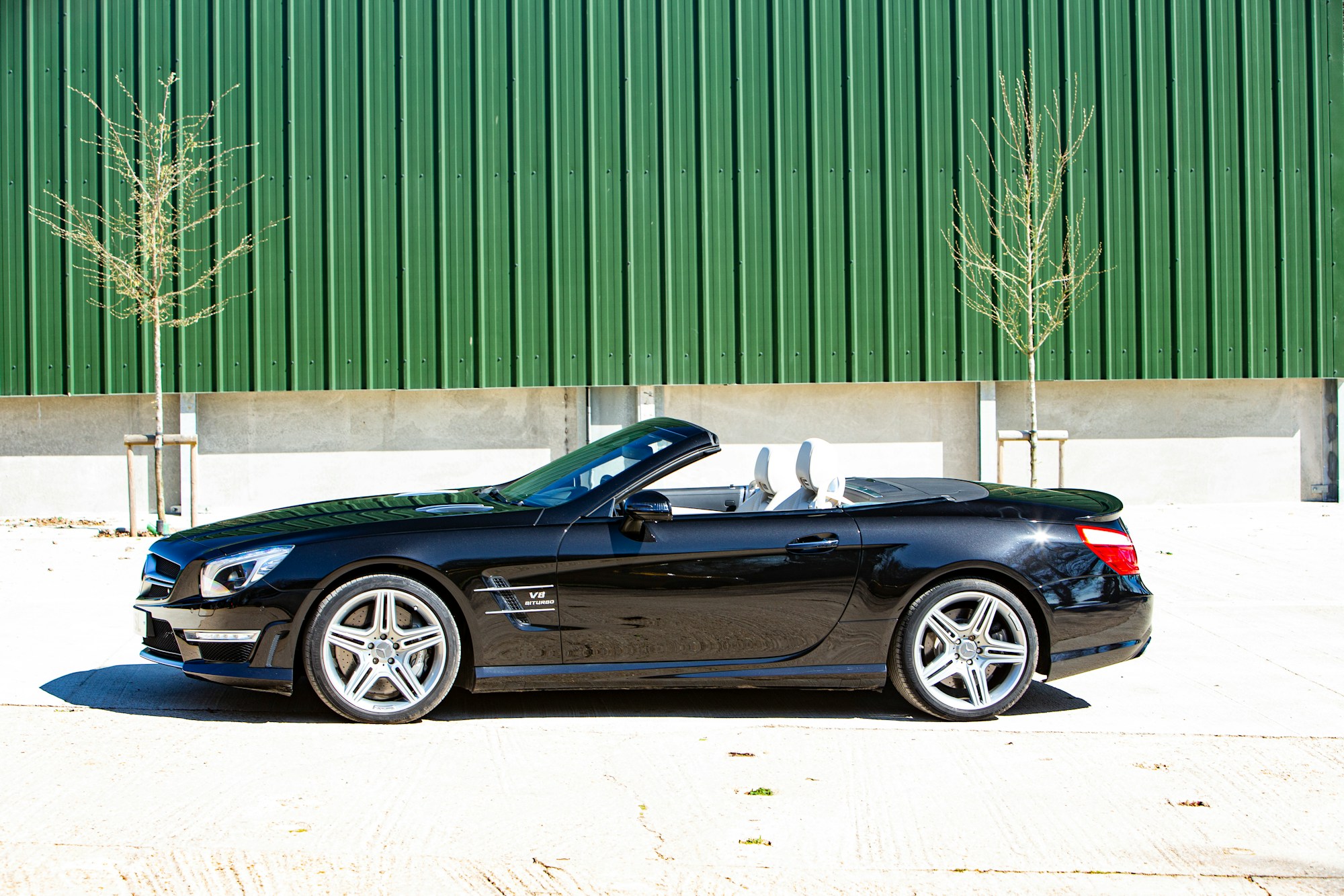 2012 MERCEDES-BENZ (R231) SL63 AMG - 15,412 MILES