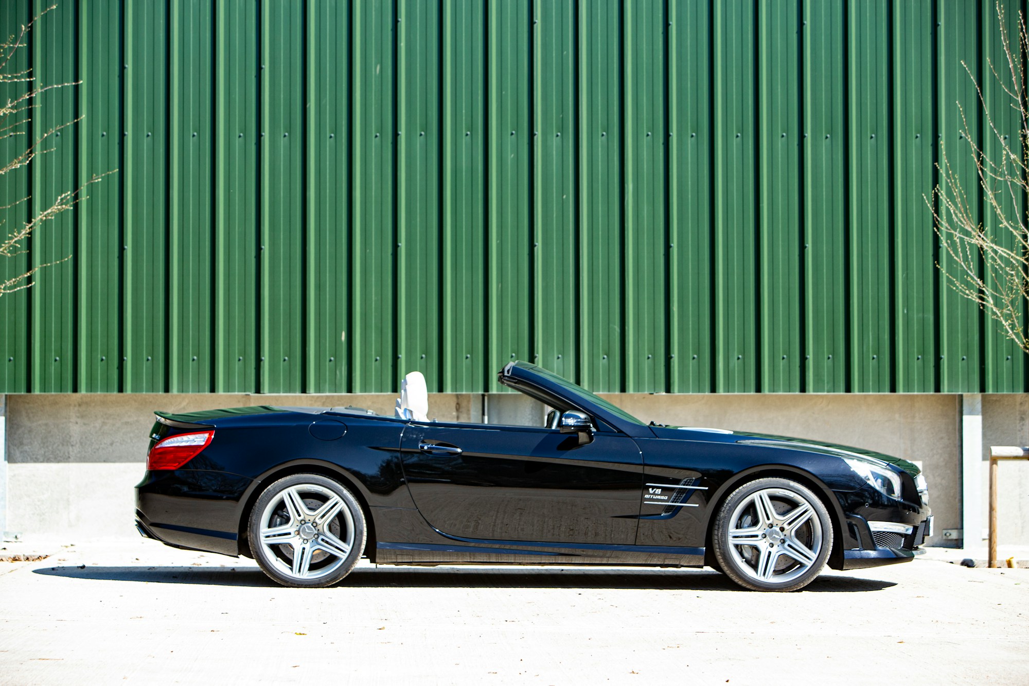 2012 MERCEDES-BENZ (R231) SL63 AMG - 15,412 MILES